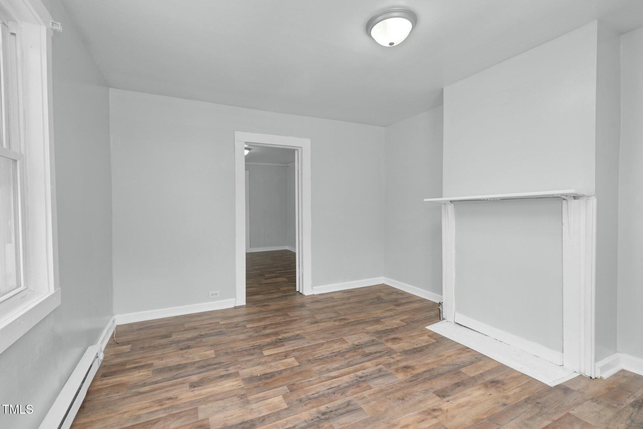 810 E Grand Avenue Property Photo 54
