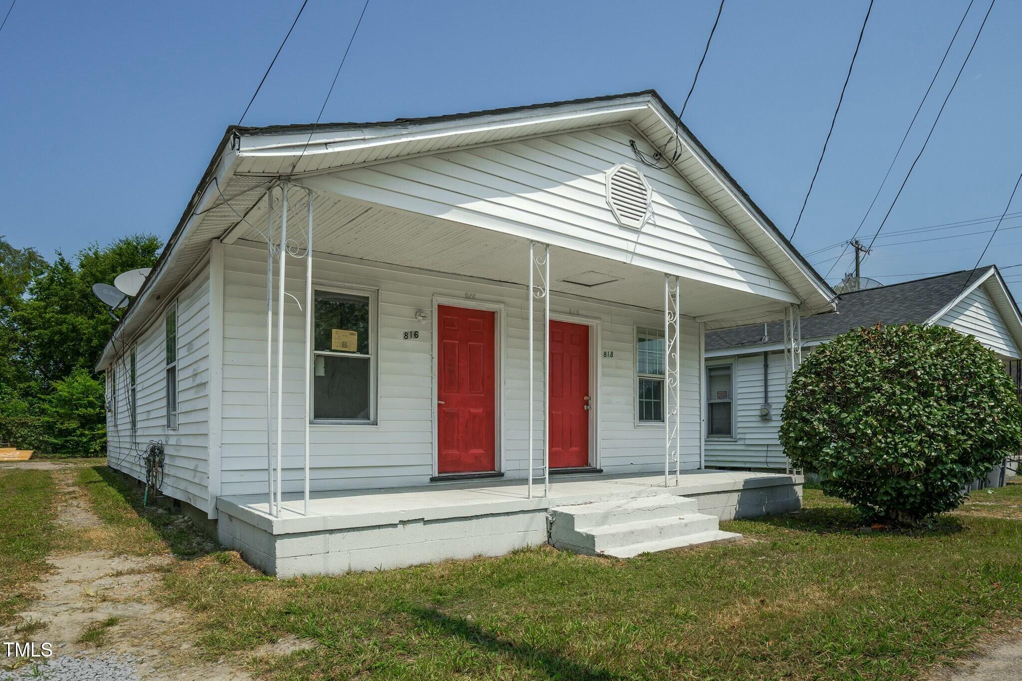 810 E Grand Avenue Property Photo 64