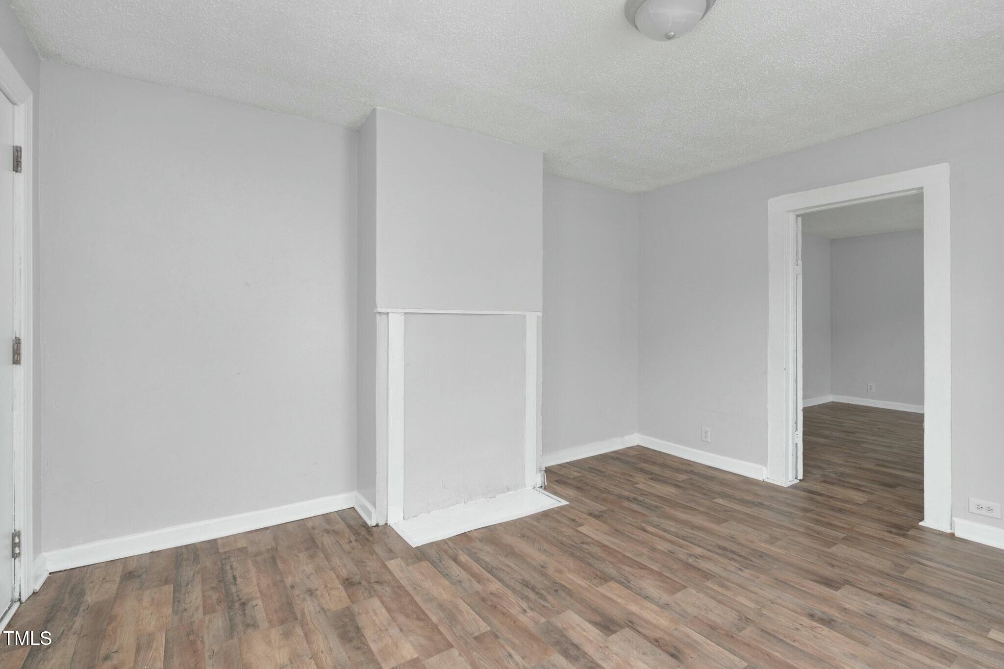 810 E Grand Avenue Property Photo 66