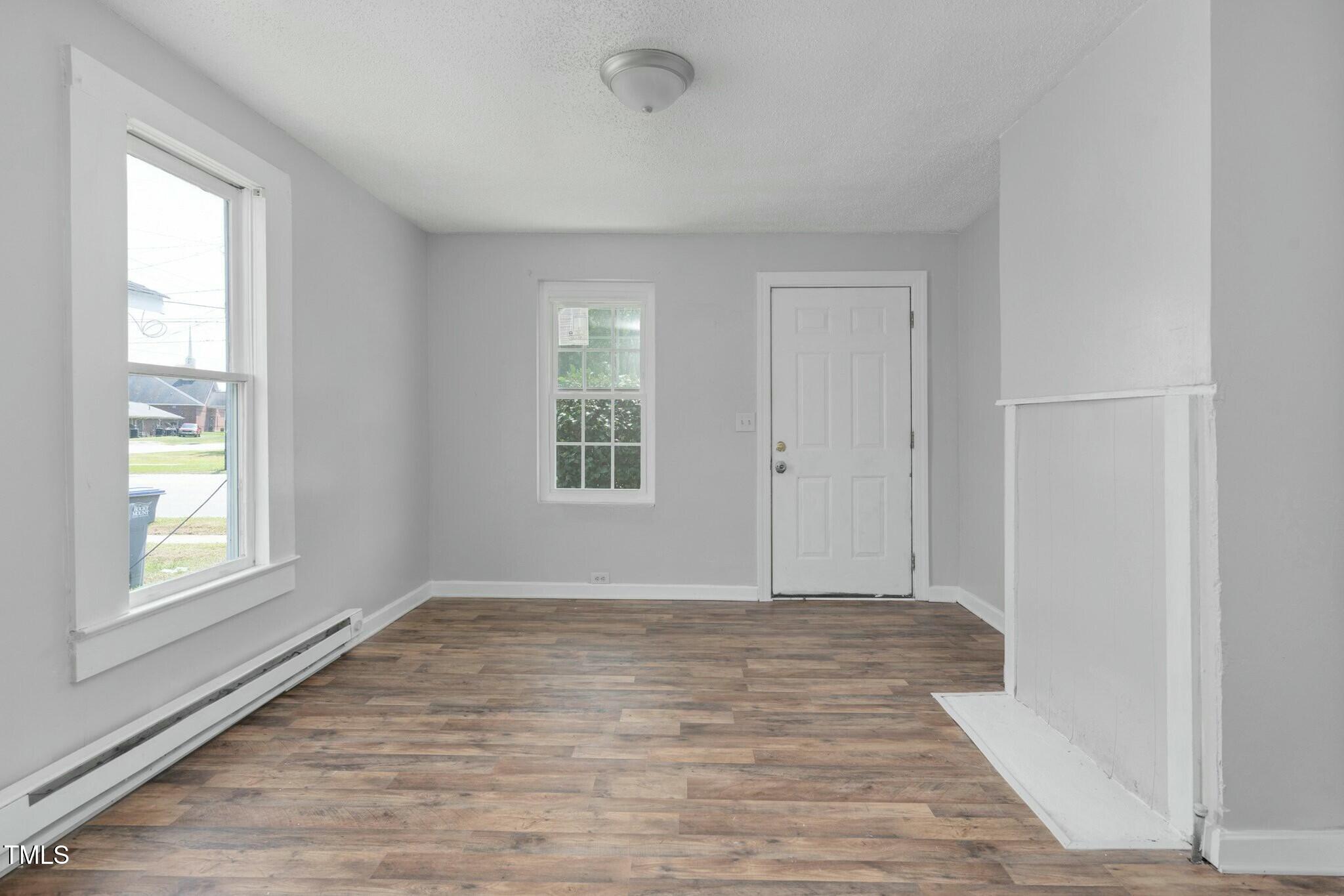 810 E Grand Avenue Property Photo 67
