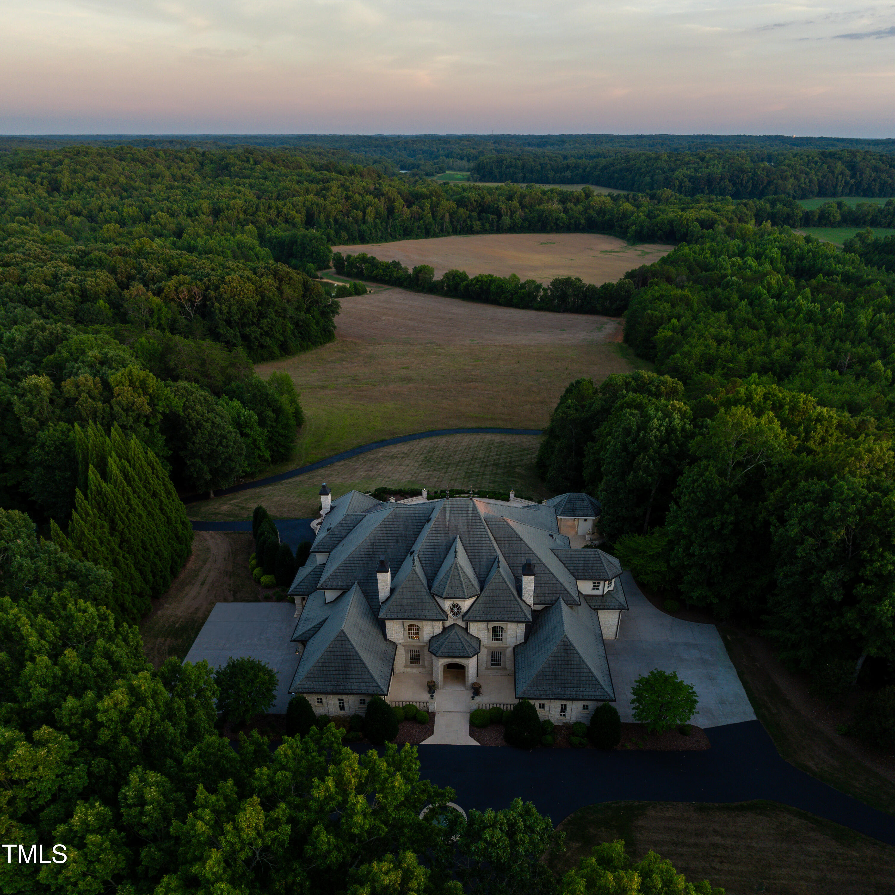 10071278 Property Photo 1