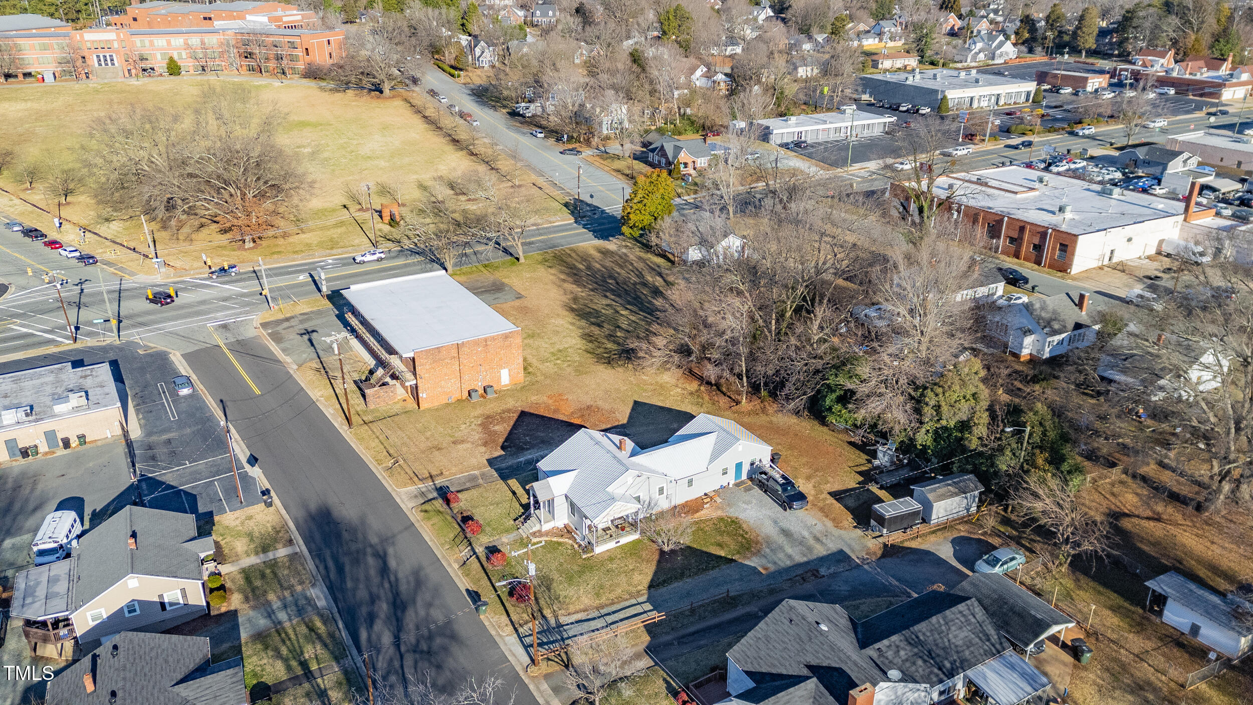 1326 S Church Street Property Photo 10