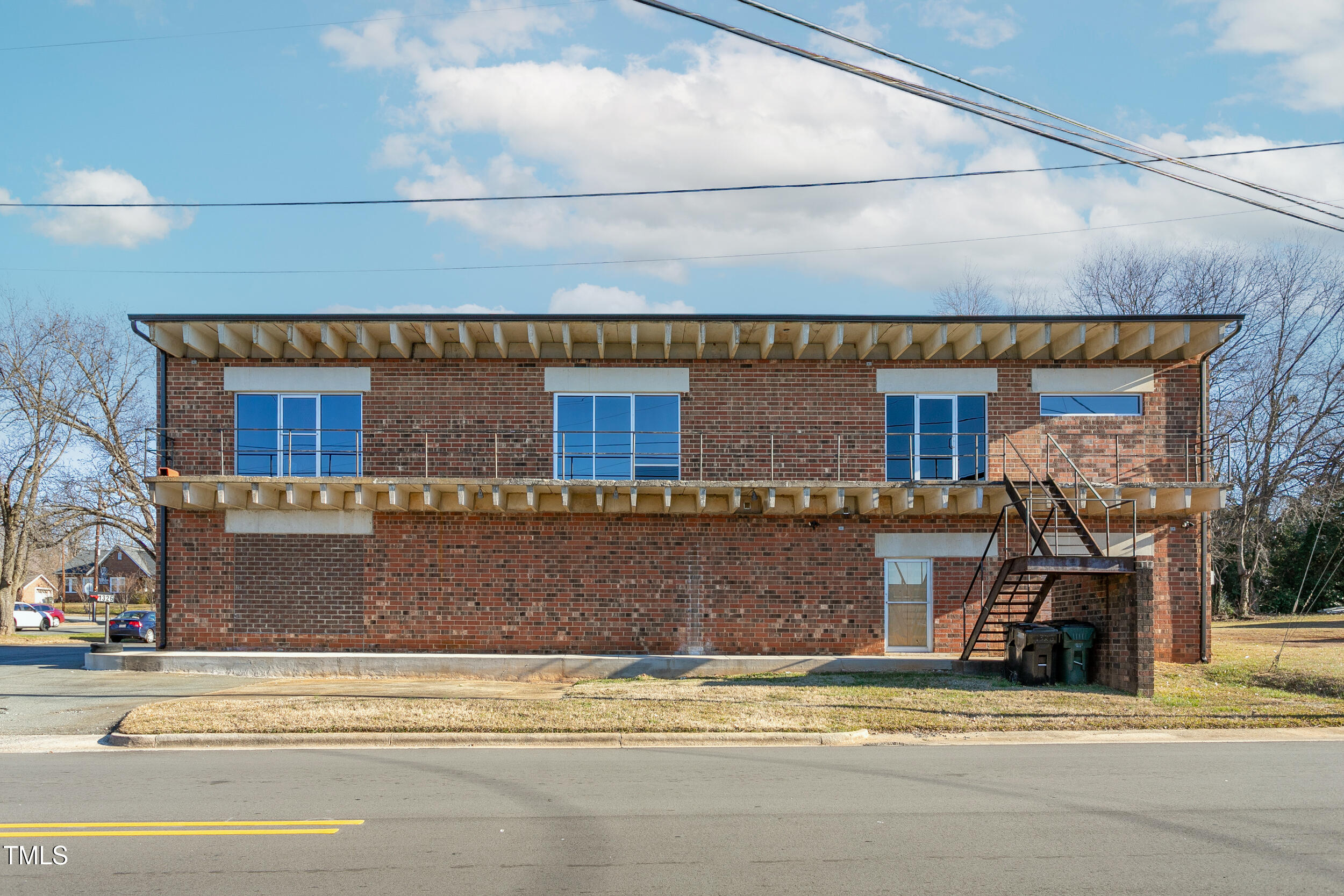 1326 S Church Street Property Photo 14