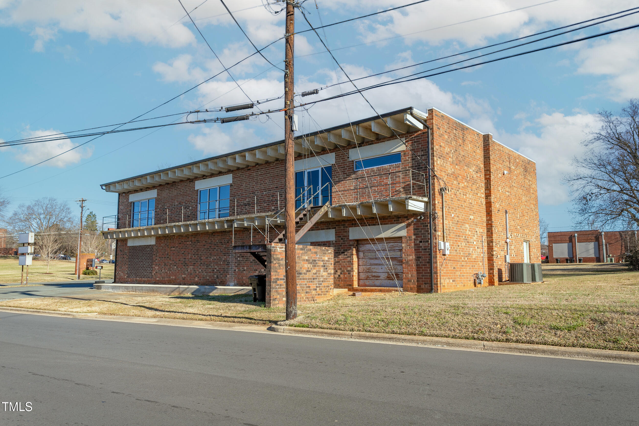 1326 S Church Street Property Photo 15