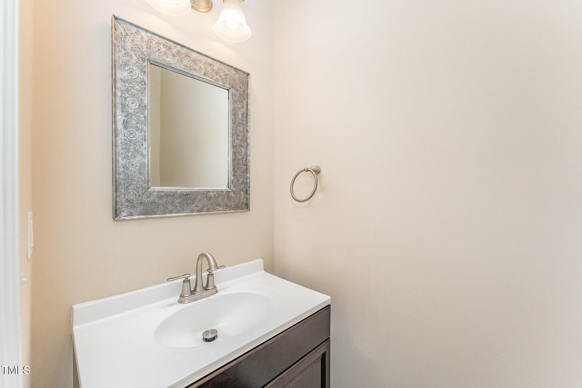 7205 Ladbrooke Street Property Photo 4