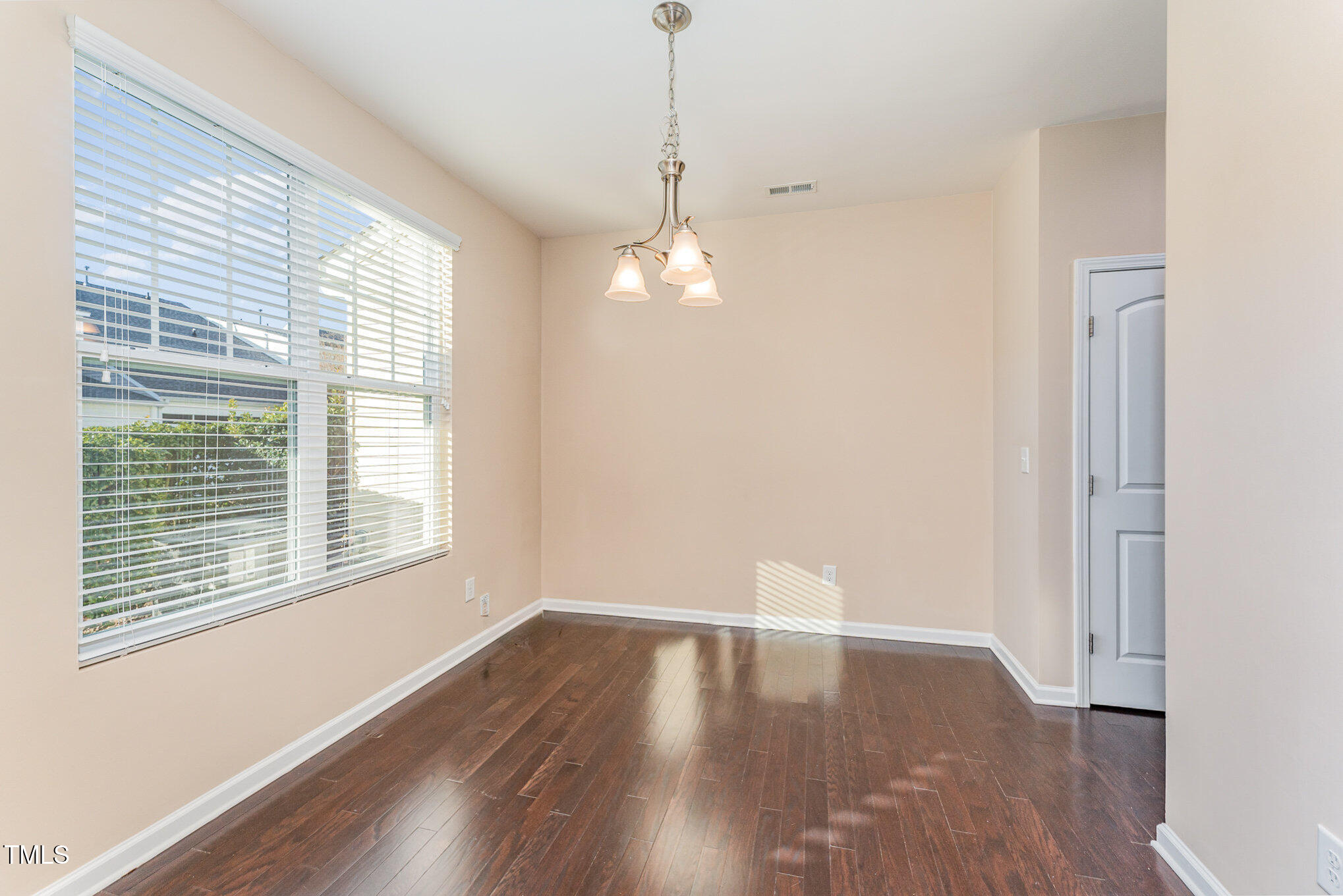 7205 Ladbrooke Street Property Photo 7