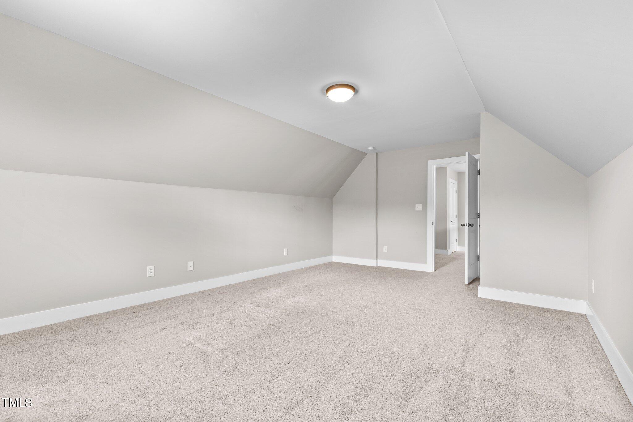 104 Spruce Hollow Circle Property Photo 17