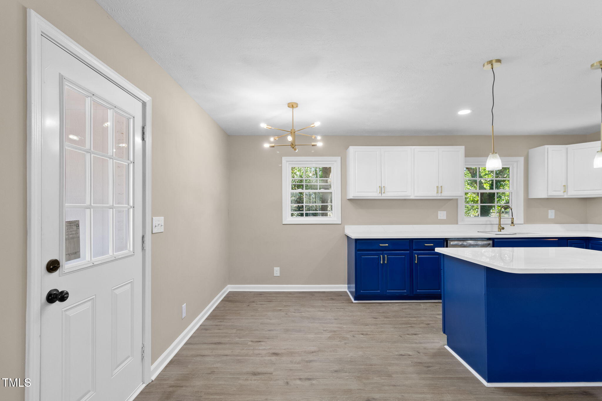 425 Lansdowne Road Property Photo 8