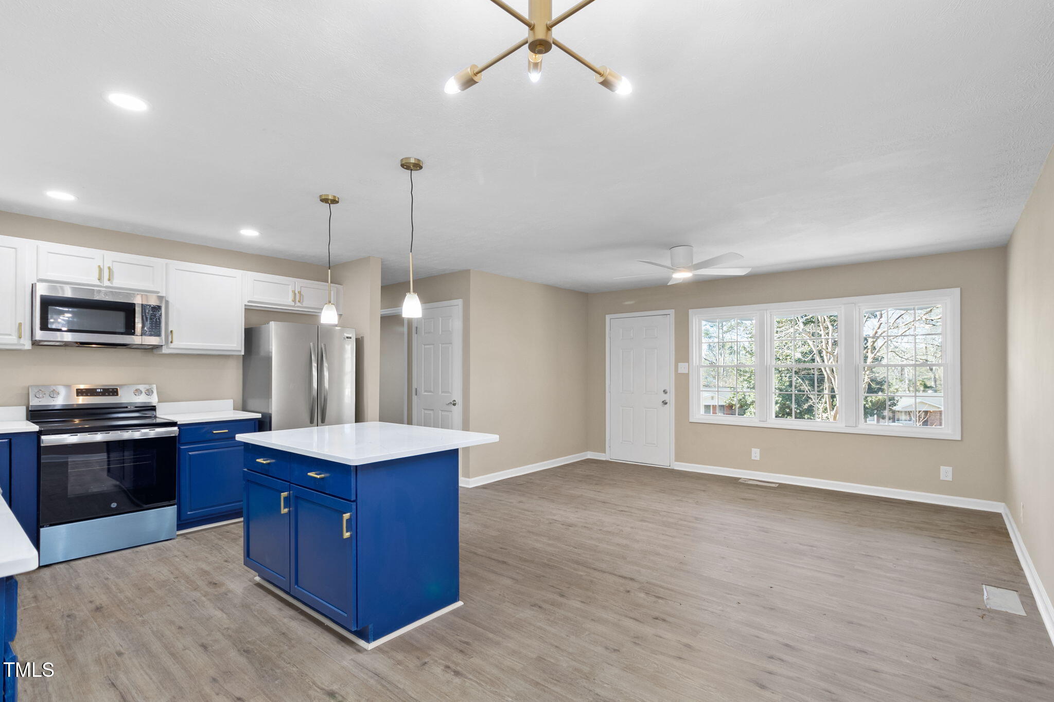 425 Lansdowne Road Property Photo 9