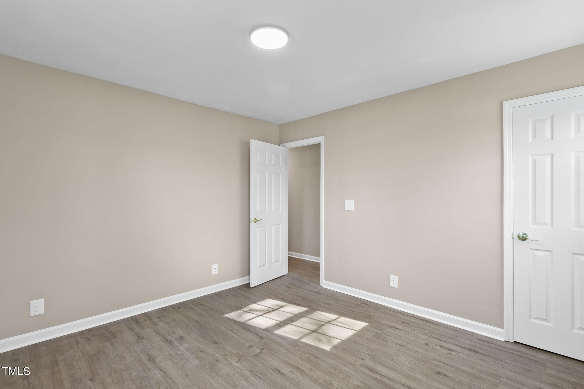 425 Lansdowne Road Property Photo 21
