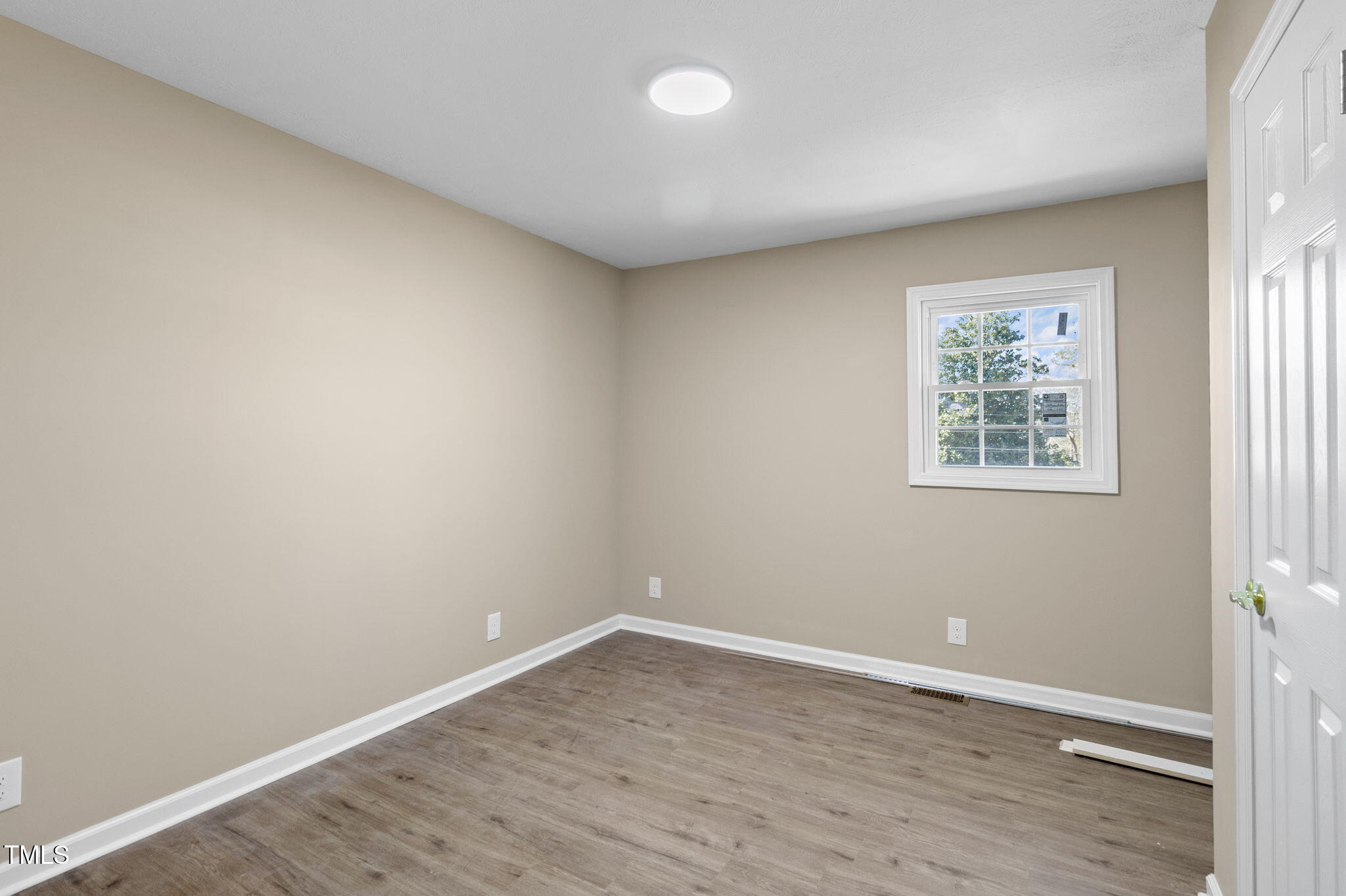 425 Lansdowne Road Property Photo 23