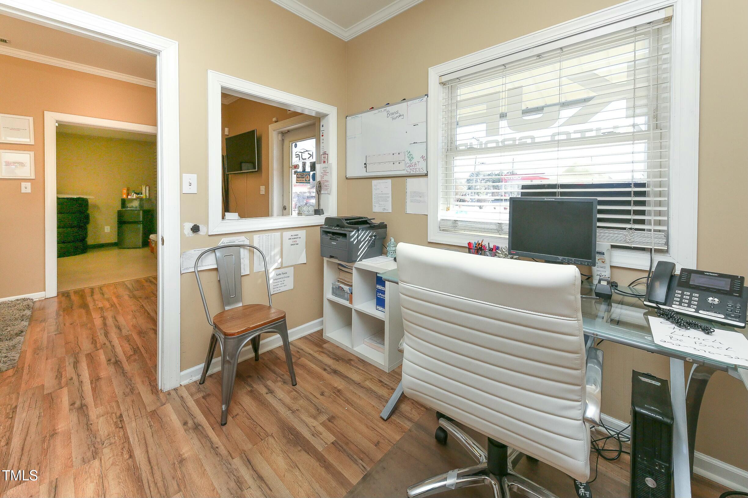 1331 N Road Street Property Photo 5