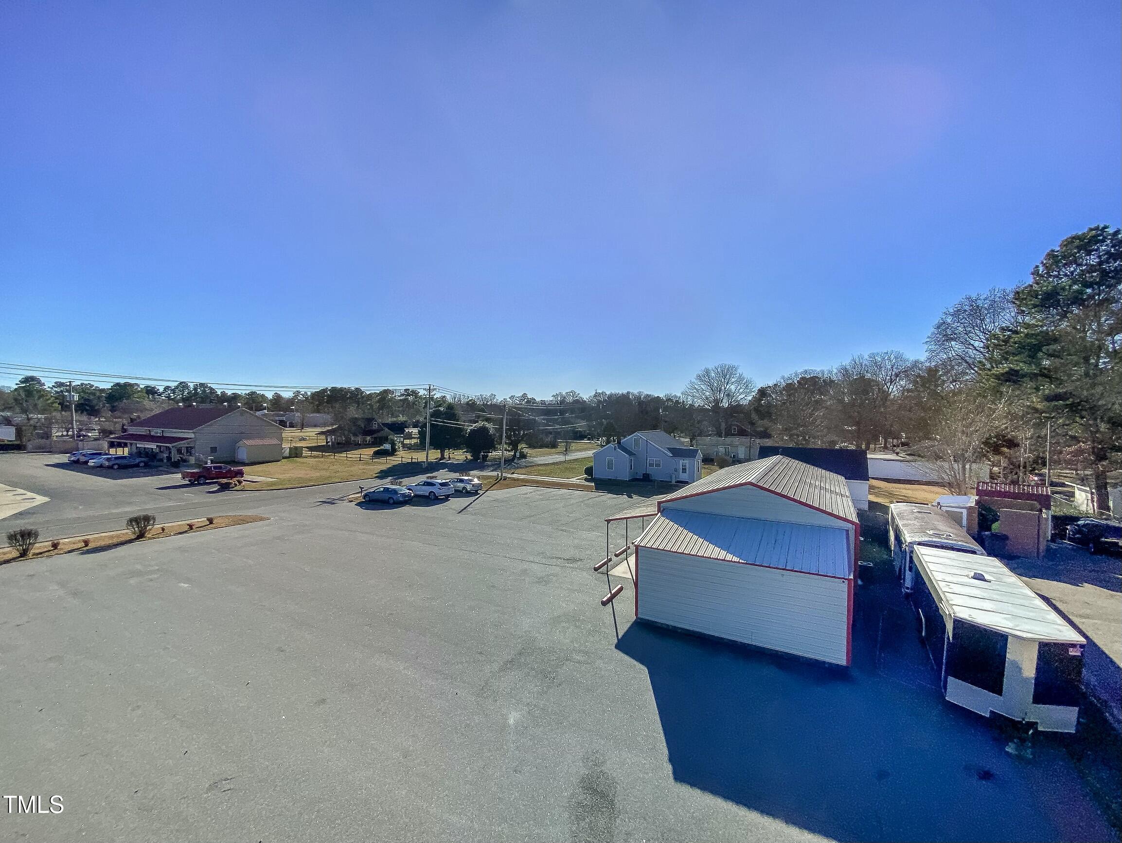 1331 N Road Street Property Photo 8
