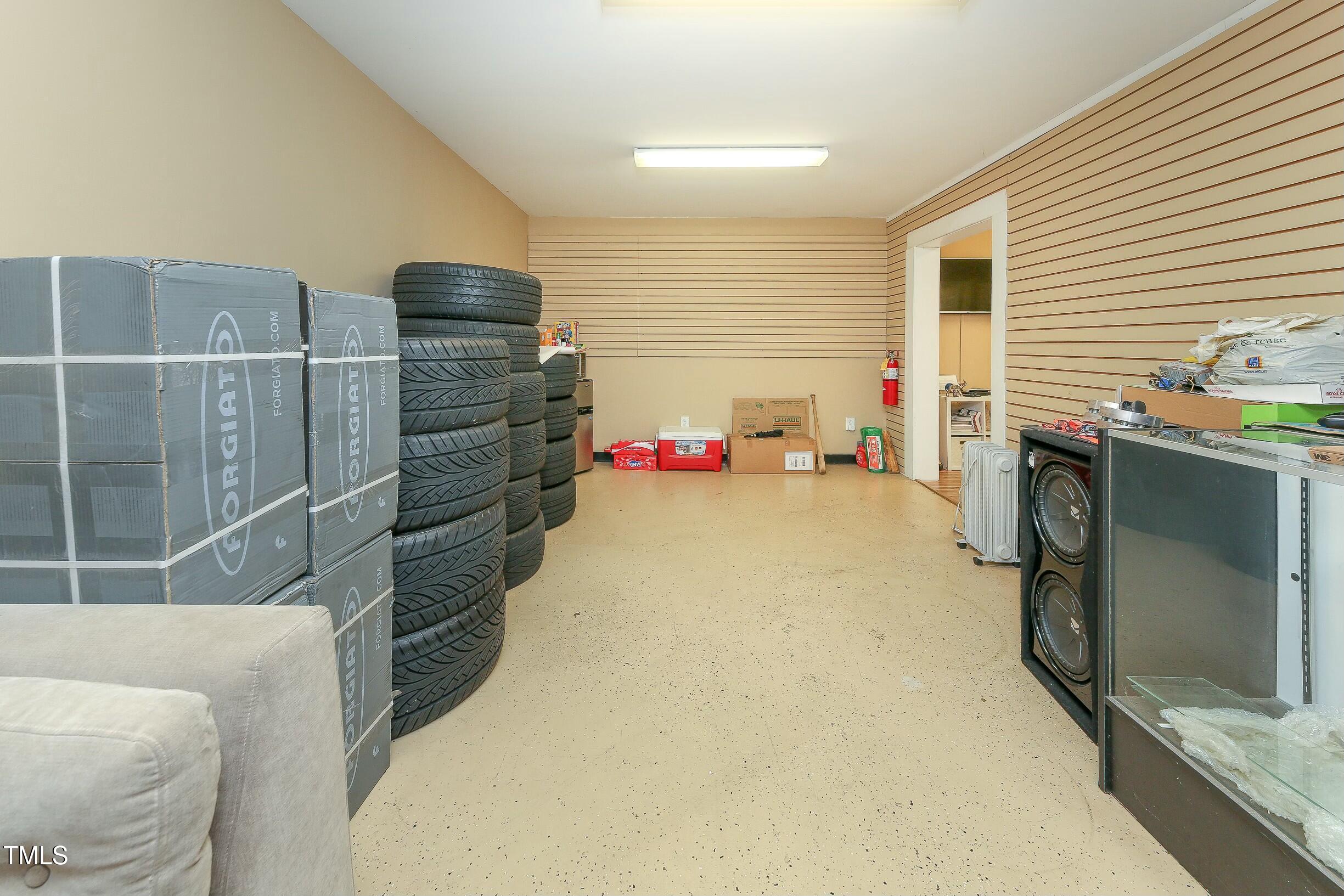 1331 N Road Street Property Photo 11