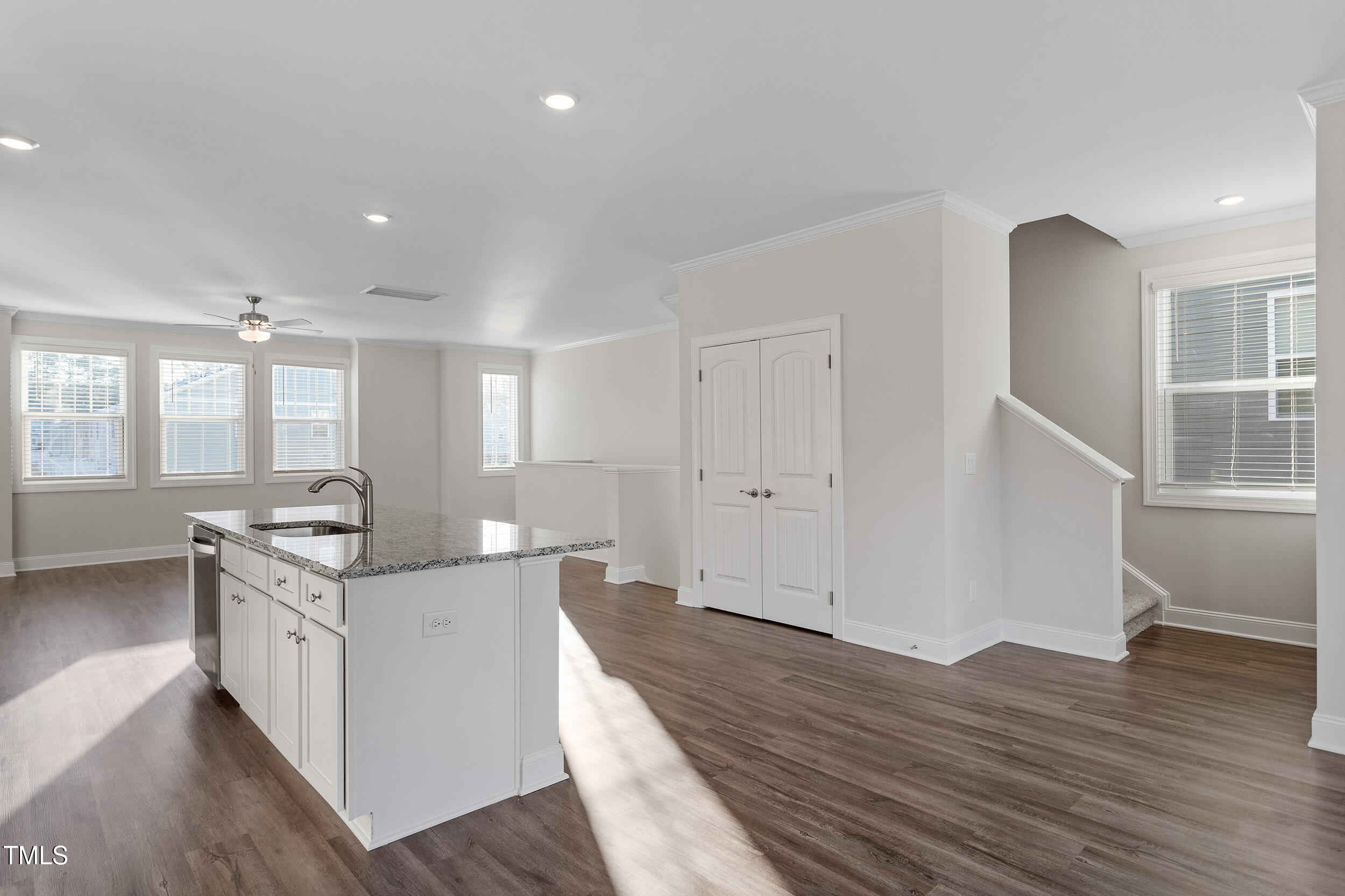 5302 River Reach Drive Property Photo 11