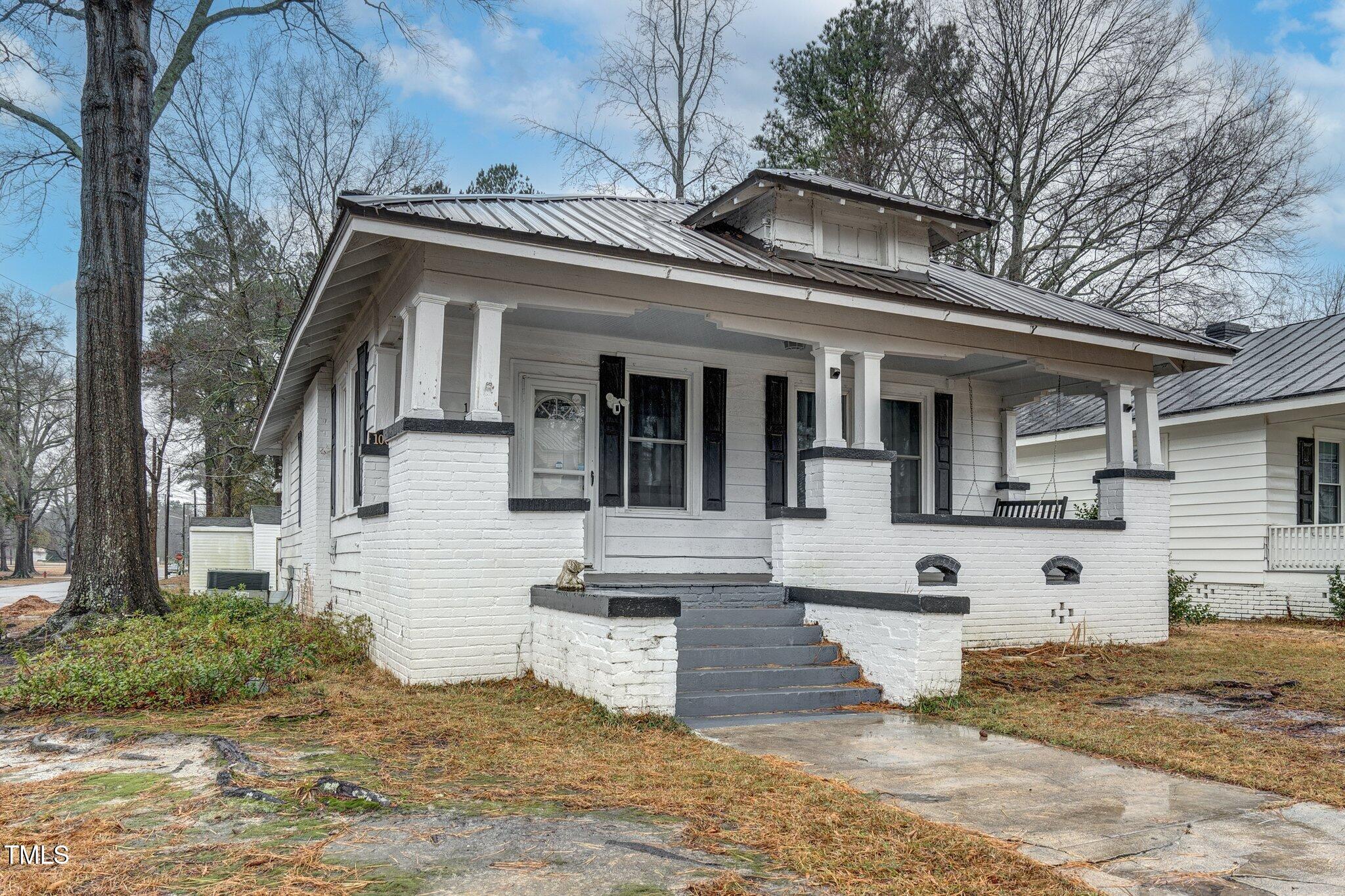 1001 Sunset Avenue Property Photo 1