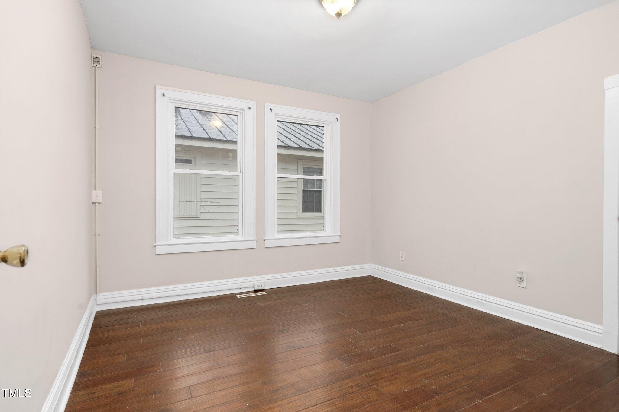 1001 Sunset Avenue Property Photo 8