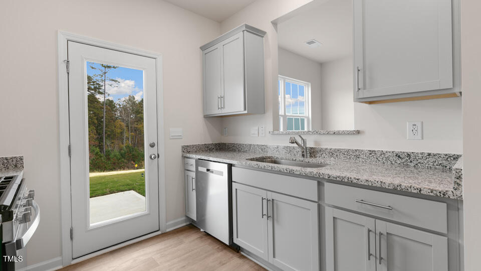 188 Starlight Street Property Photo 3