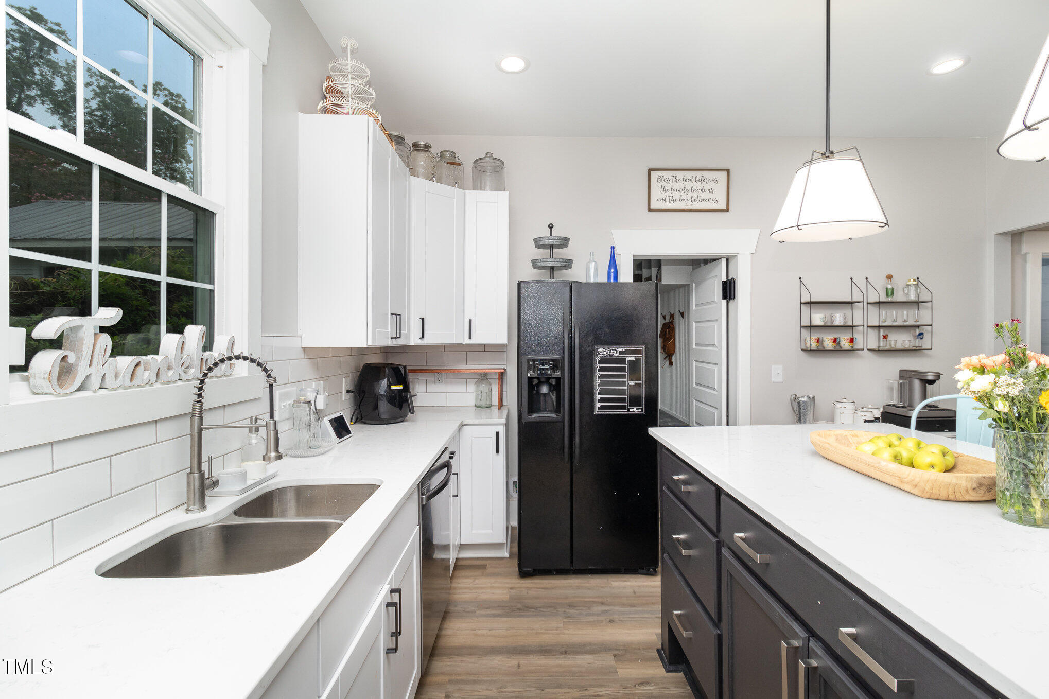 1006 W Broad Street Property Photo 12