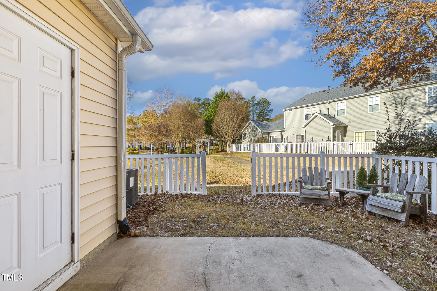 617 Auburn Square Drive Property Photo 14