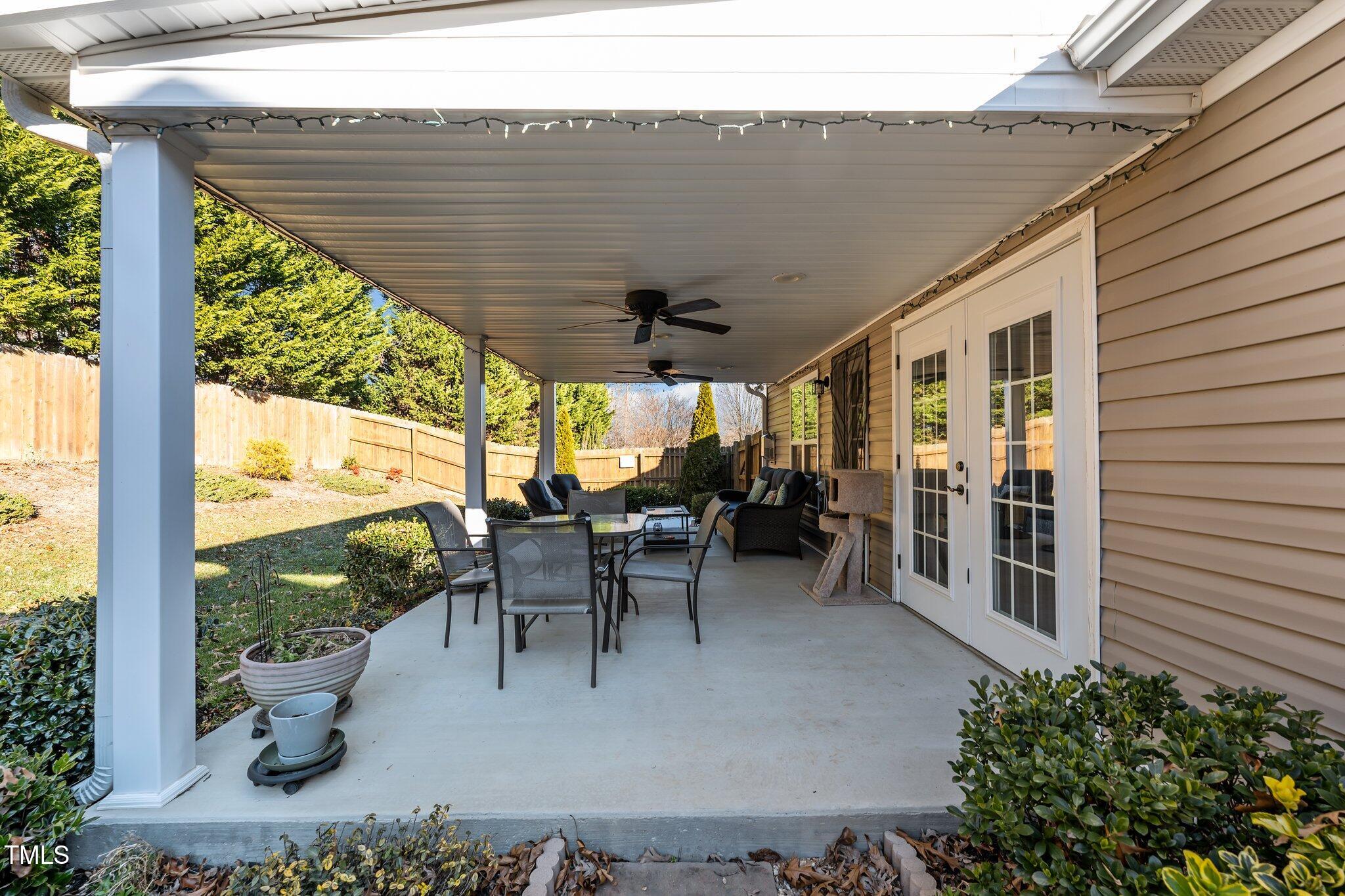 120 Limestone Court Property Photo 4