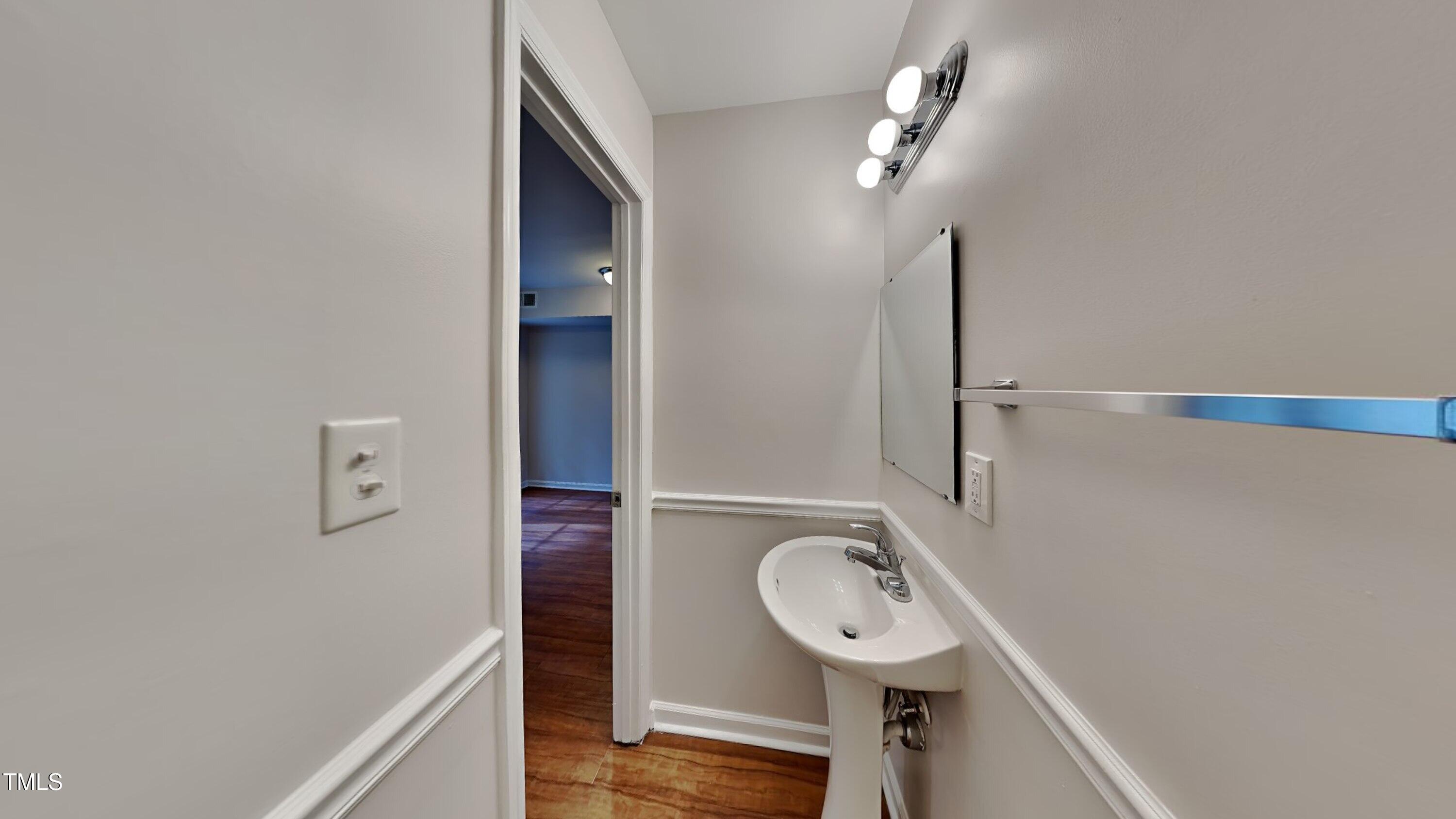 4703 Blue Bird Court # I Property Photo 7