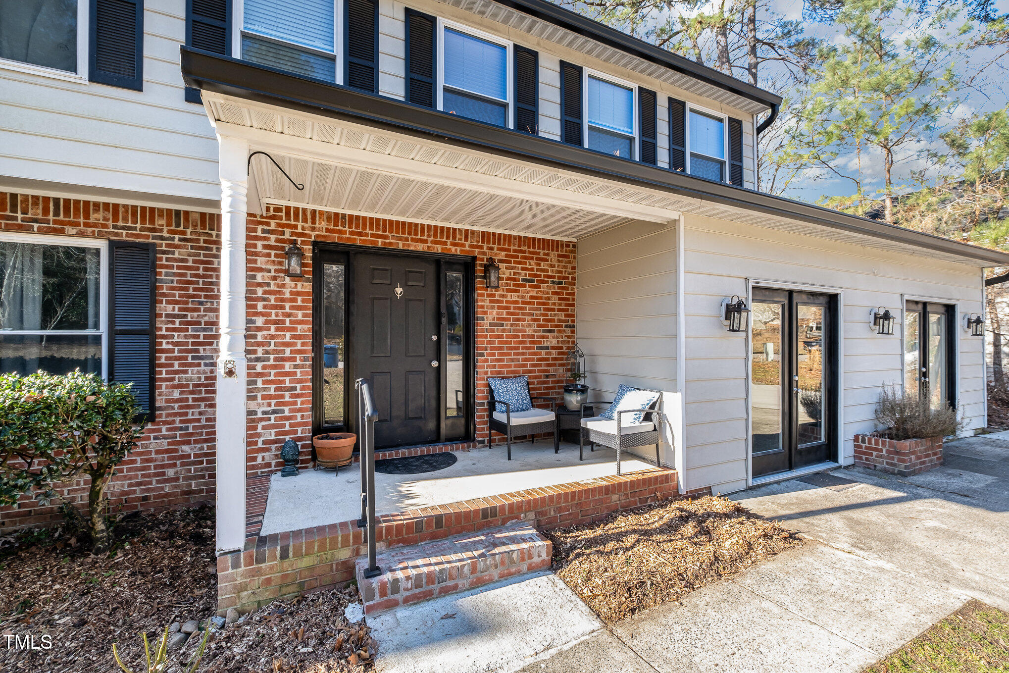 5315 Oakbrook Drive Property Photo 6