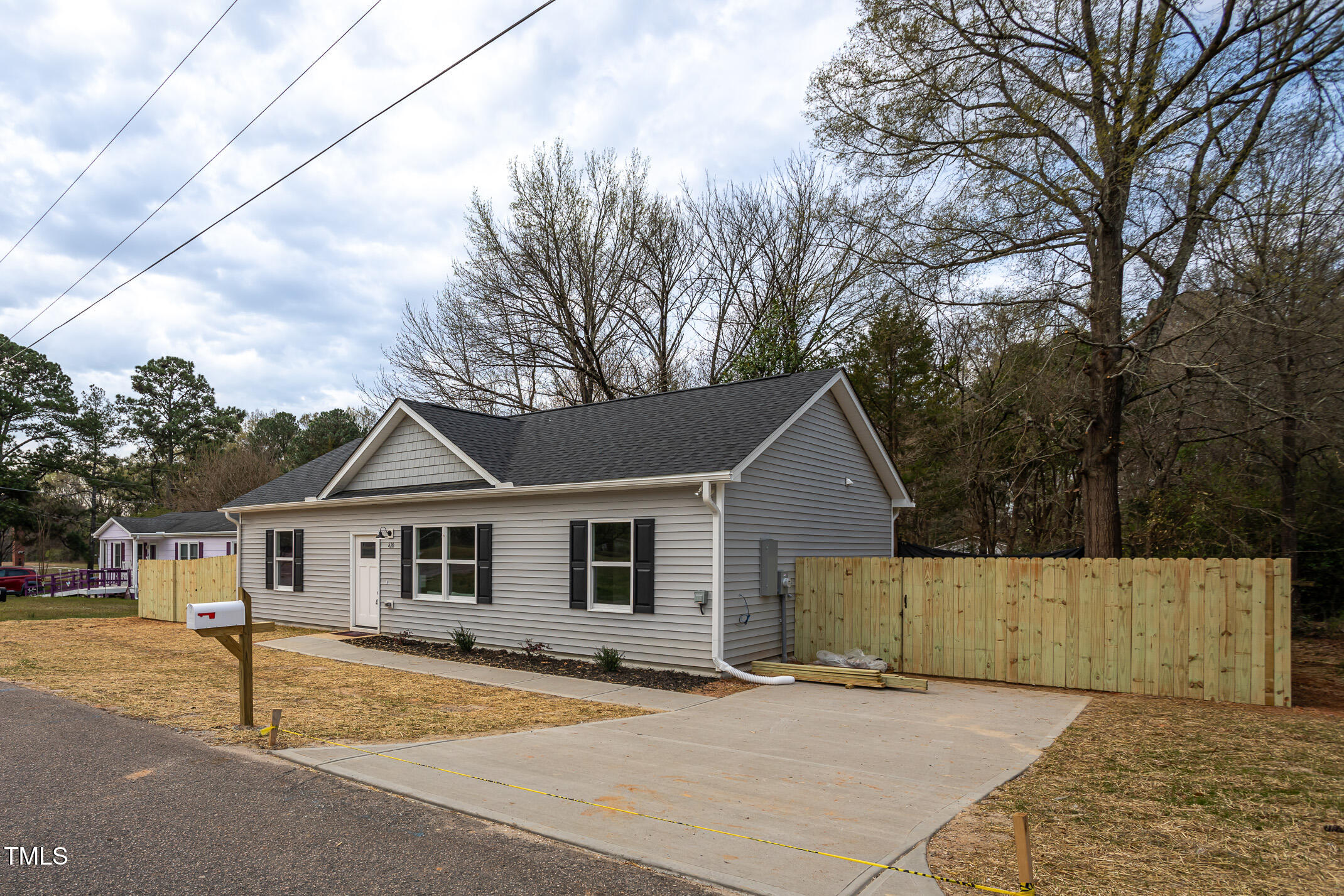420 E Cedar Avenue Property Photo 2