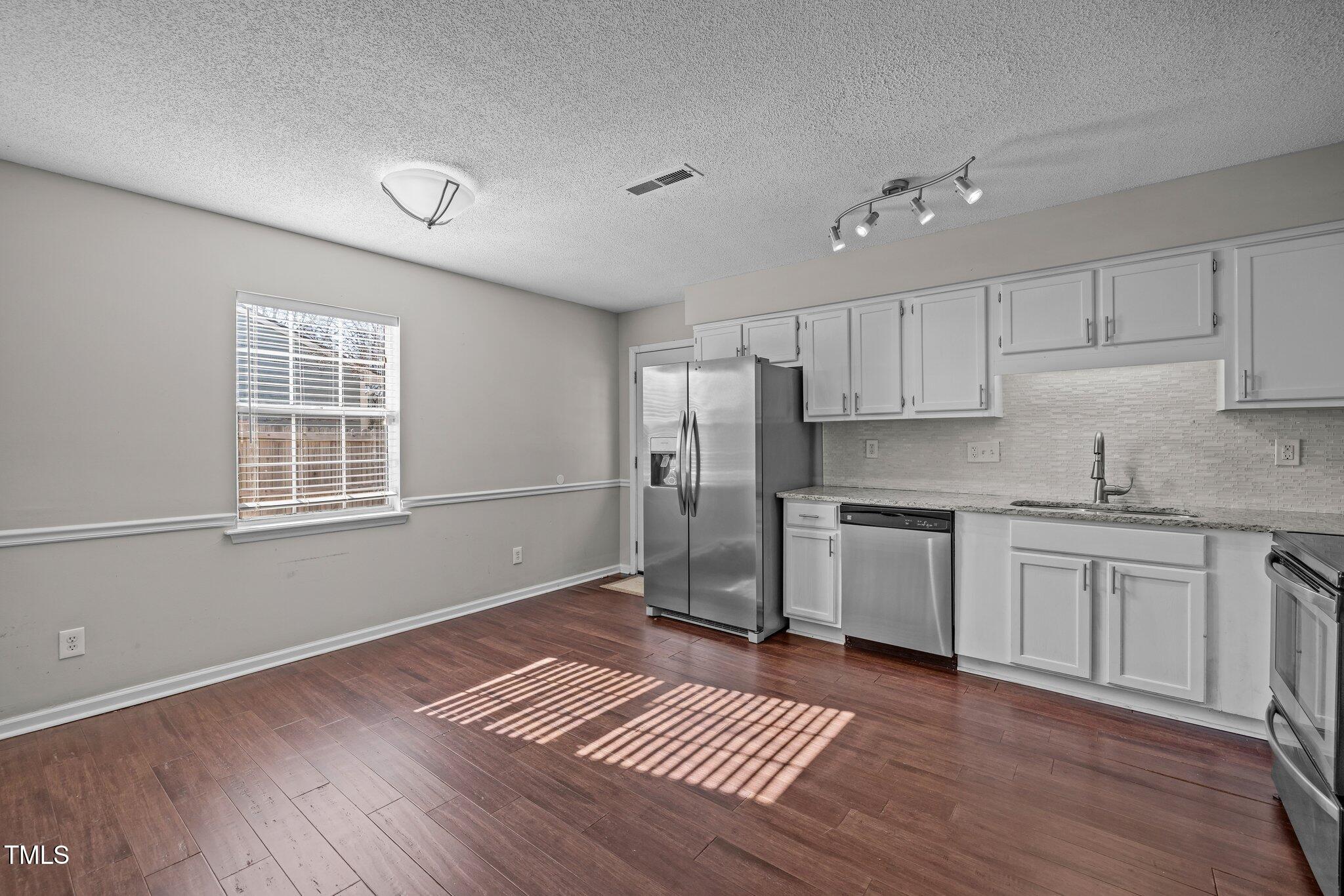 4104 Ludgate Drive Property Photo 11