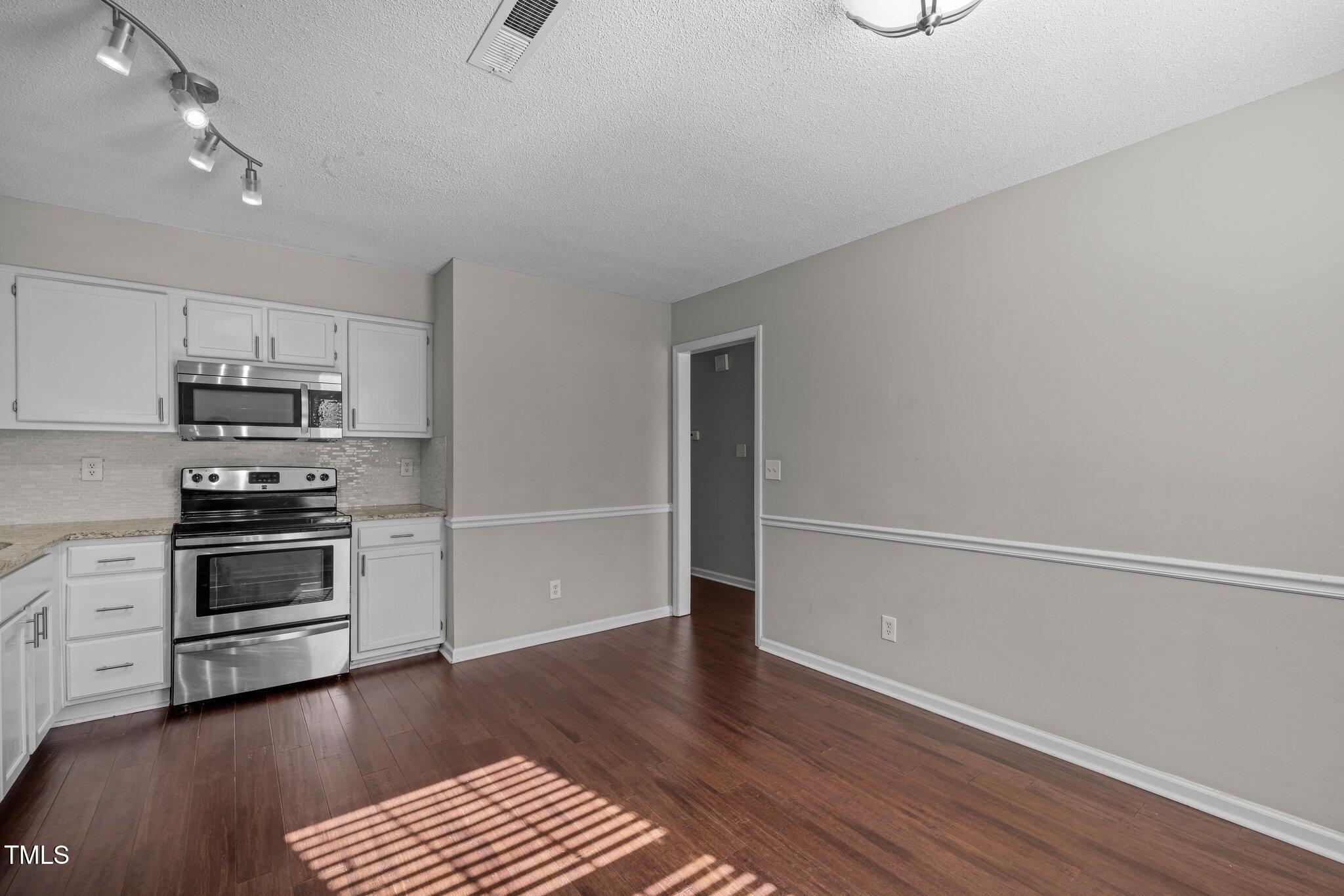 4104 Ludgate Drive Property Photo 12