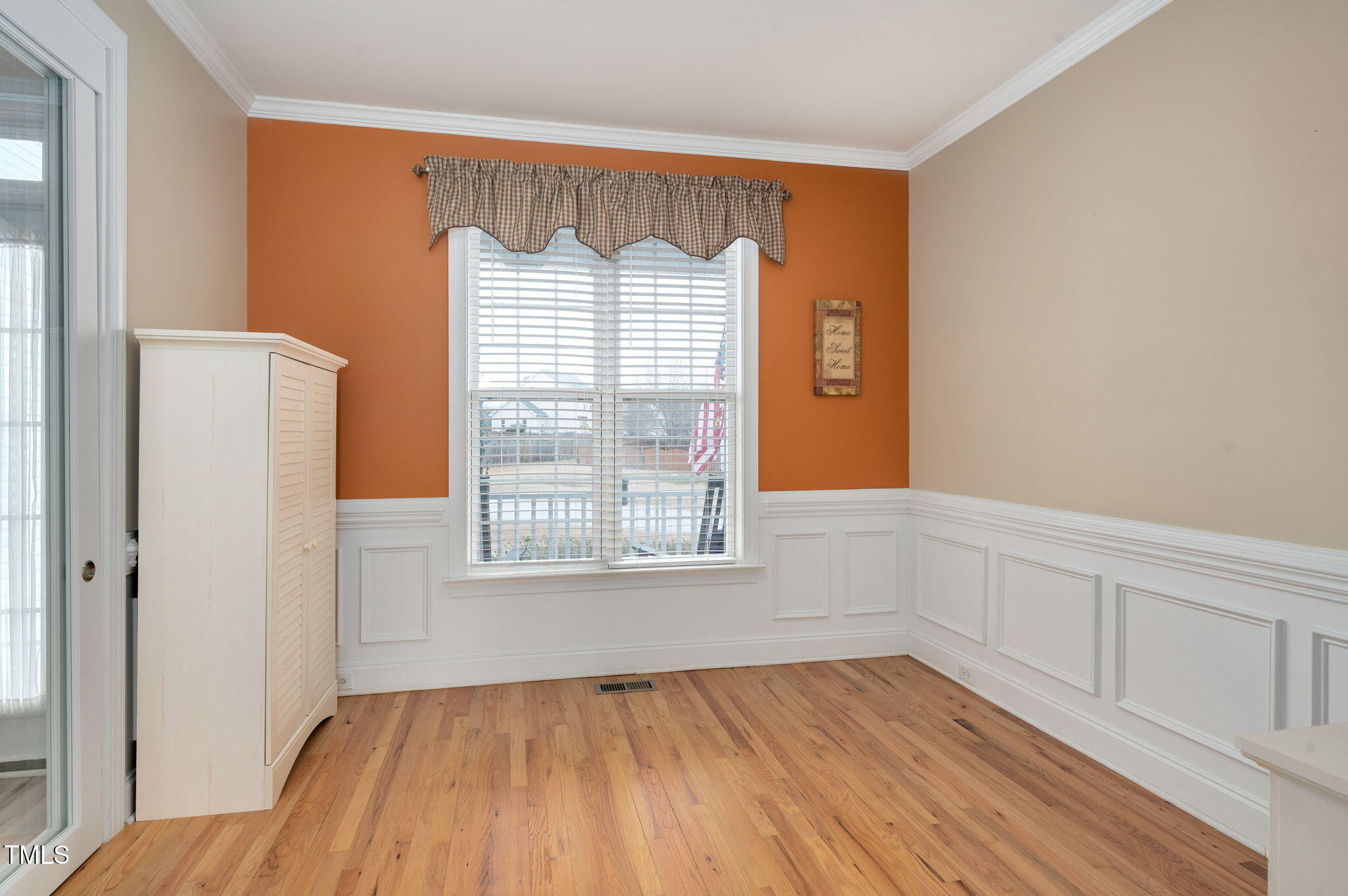 1704 Little Drake Avenue Property Photo 5