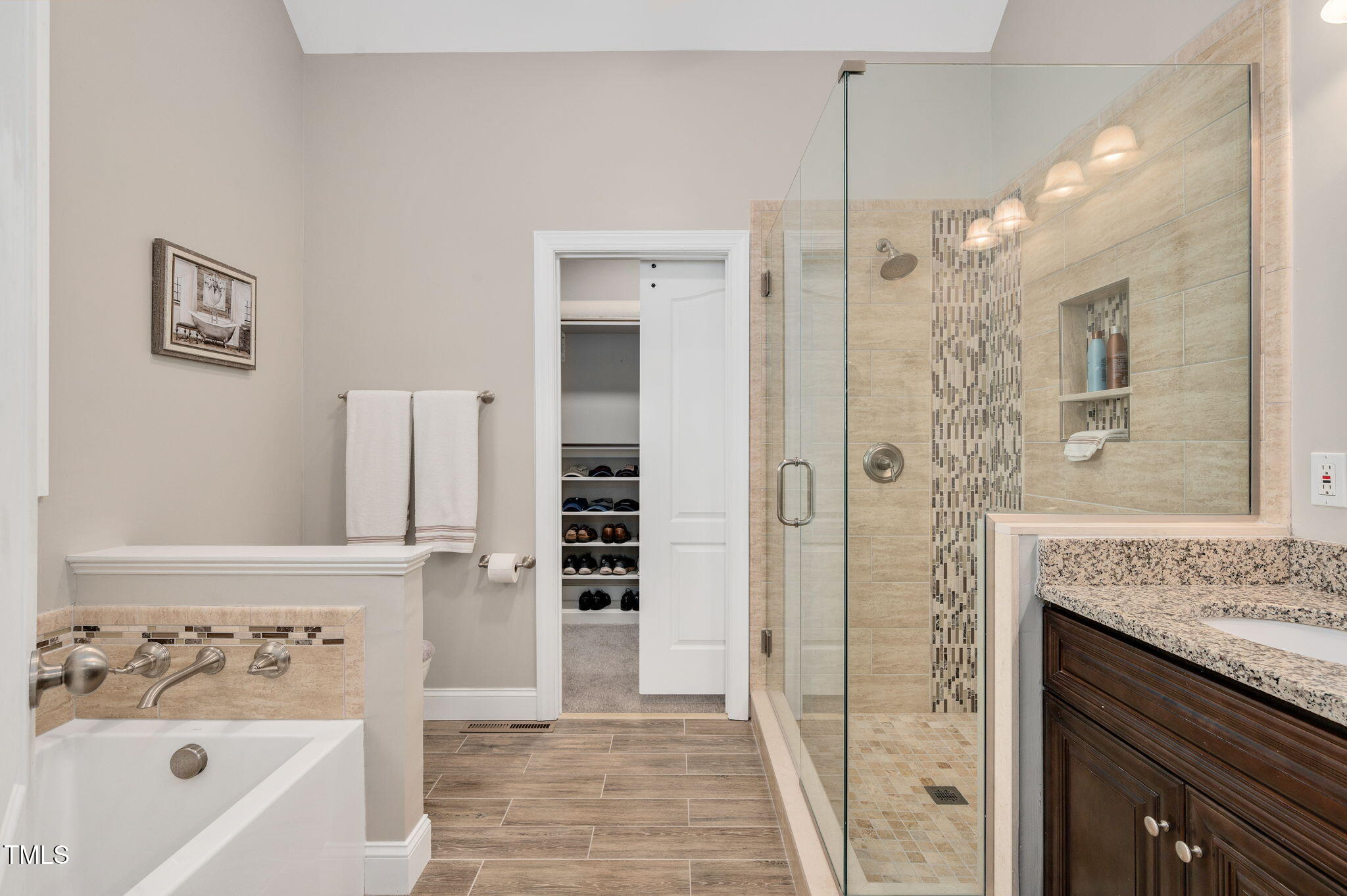 1704 Little Drake Avenue Property Photo 16