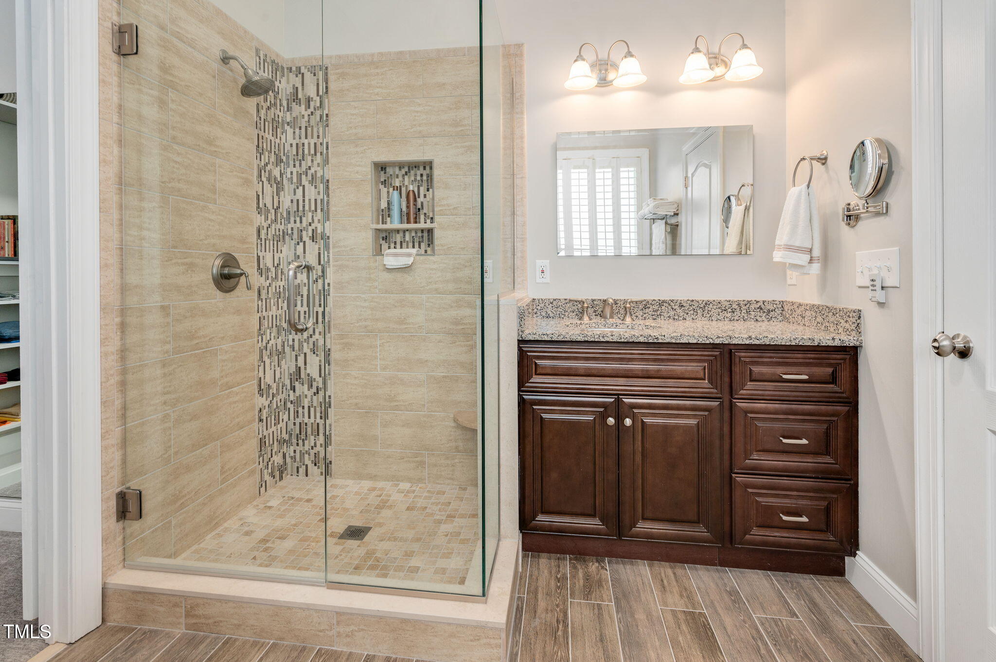 1704 Little Drake Avenue Property Photo 17