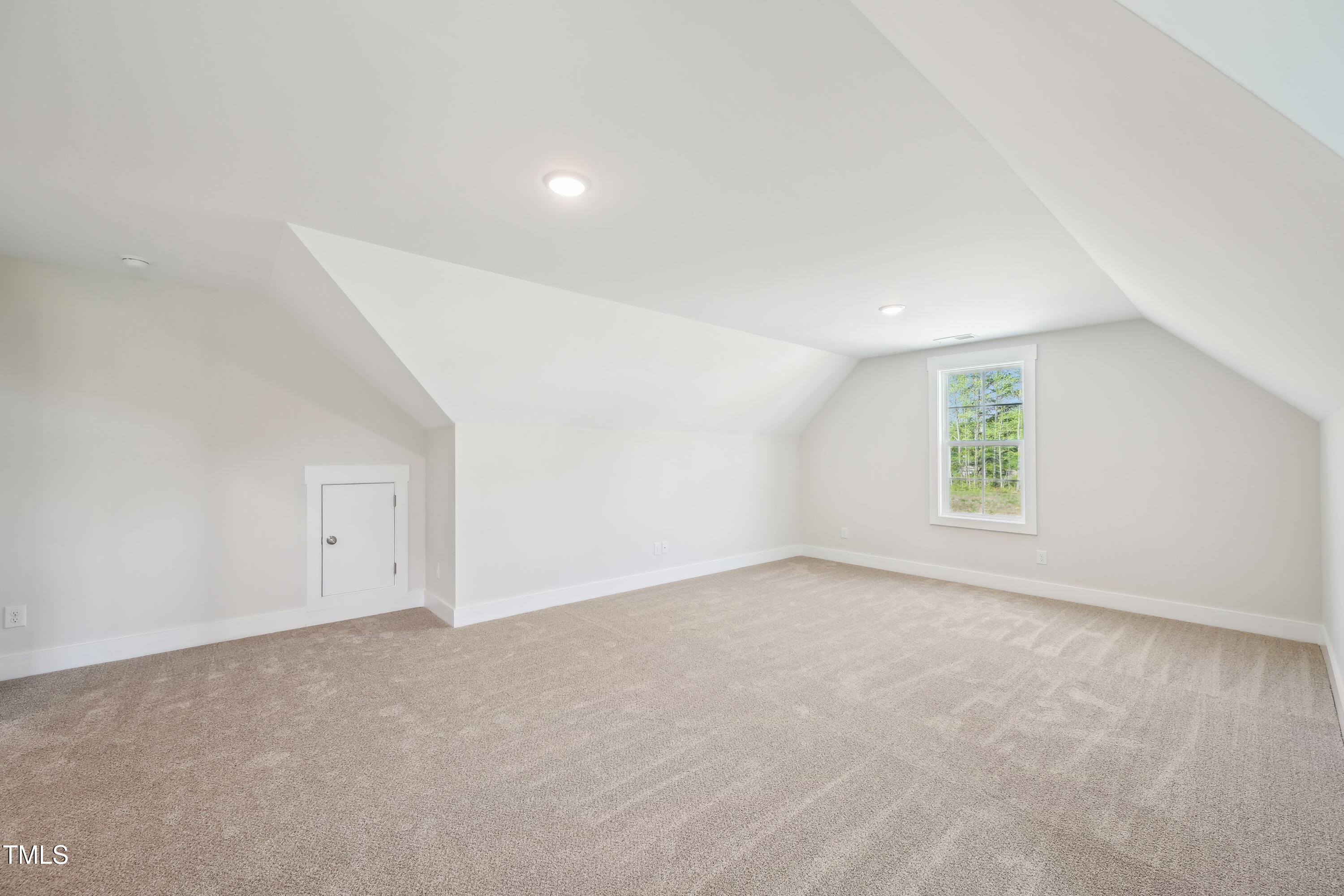 35 Hewitt Wds Drive Property Photo 27