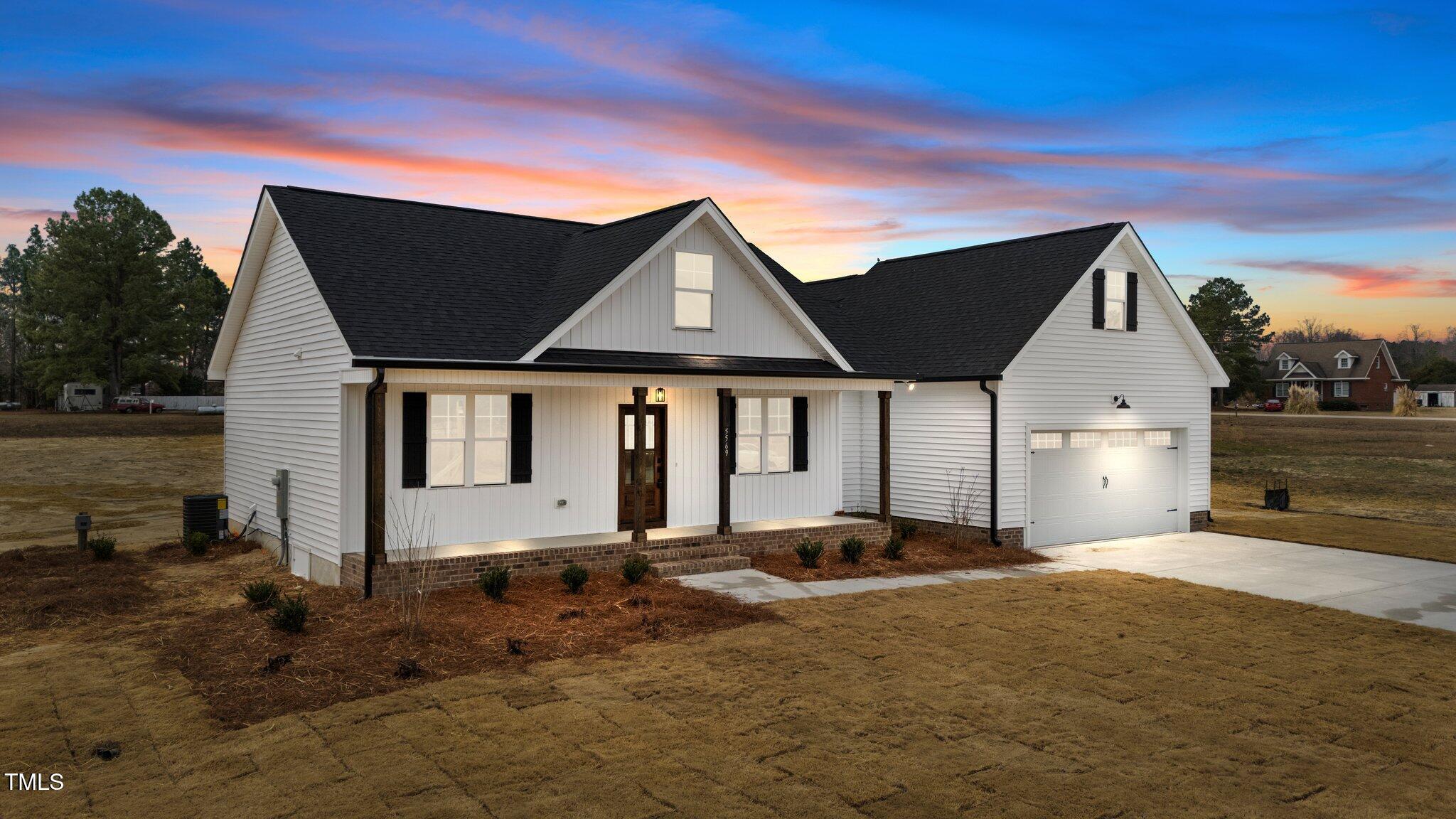 5569 Martys Court Property Photo