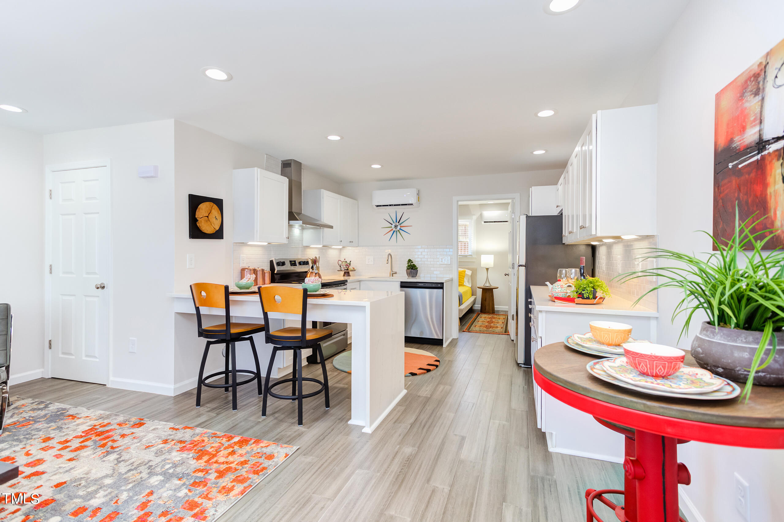 1309 Hudson Avenue # D11 Property Photo 6