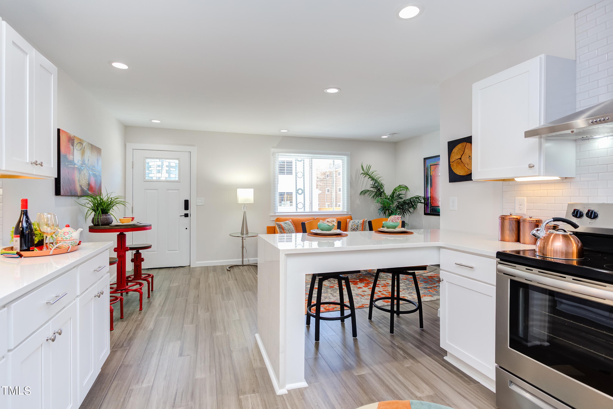 1309 Hudson Avenue # D11 Property Photo 7