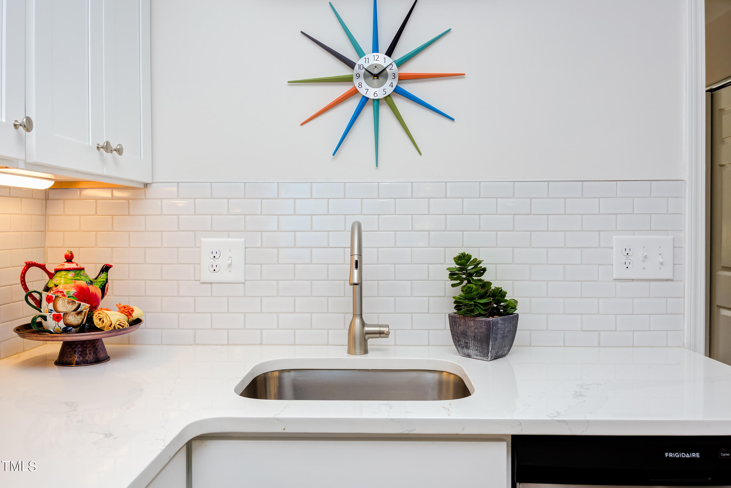 1309 Hudson Avenue # D11 Property Photo 18