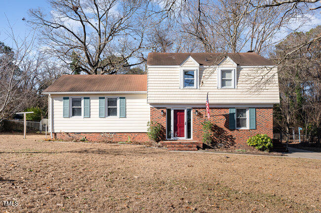 313 Robin Lake Drive Property Photo