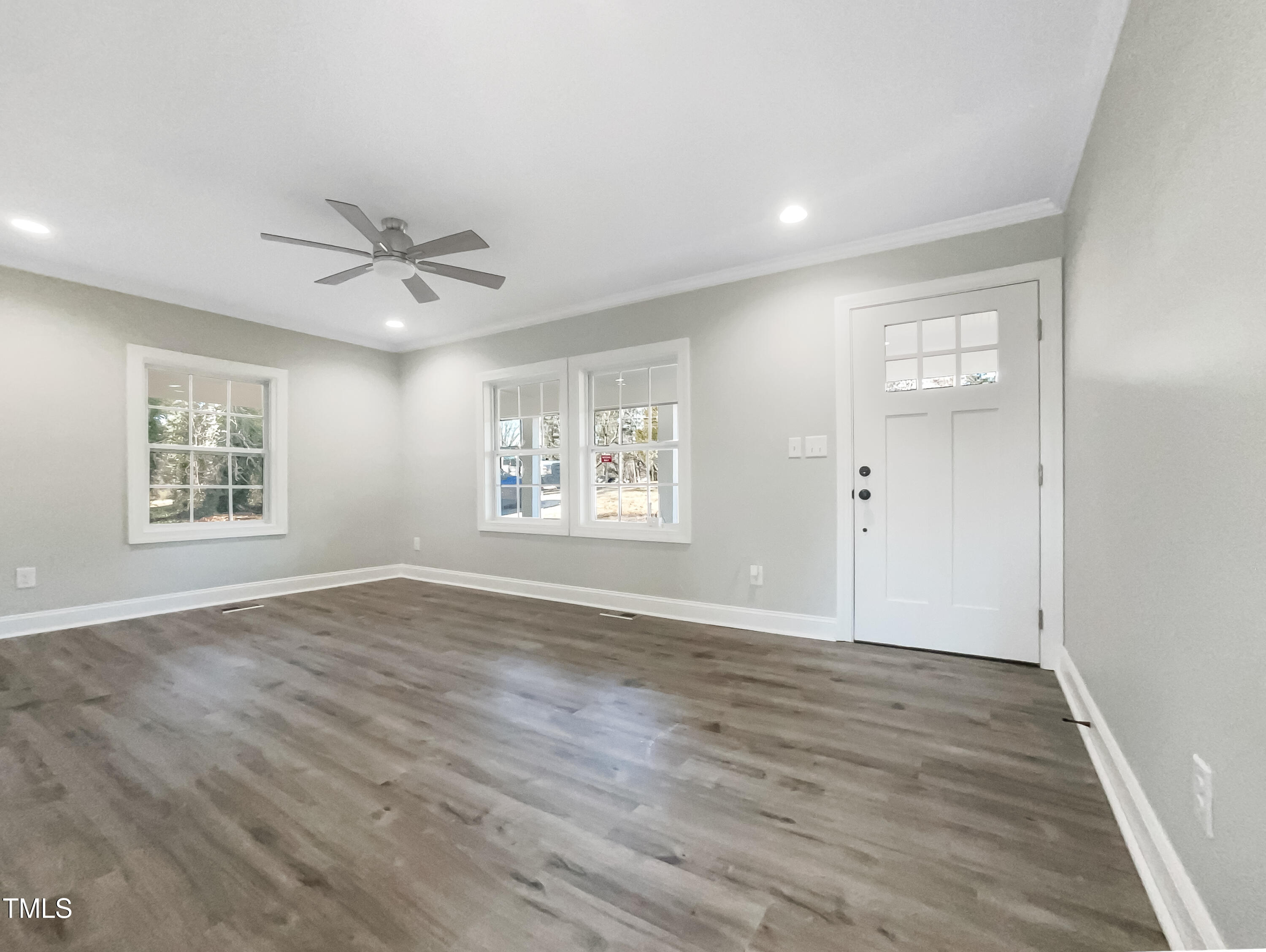 6307 Tryon Road Property Photo 3
