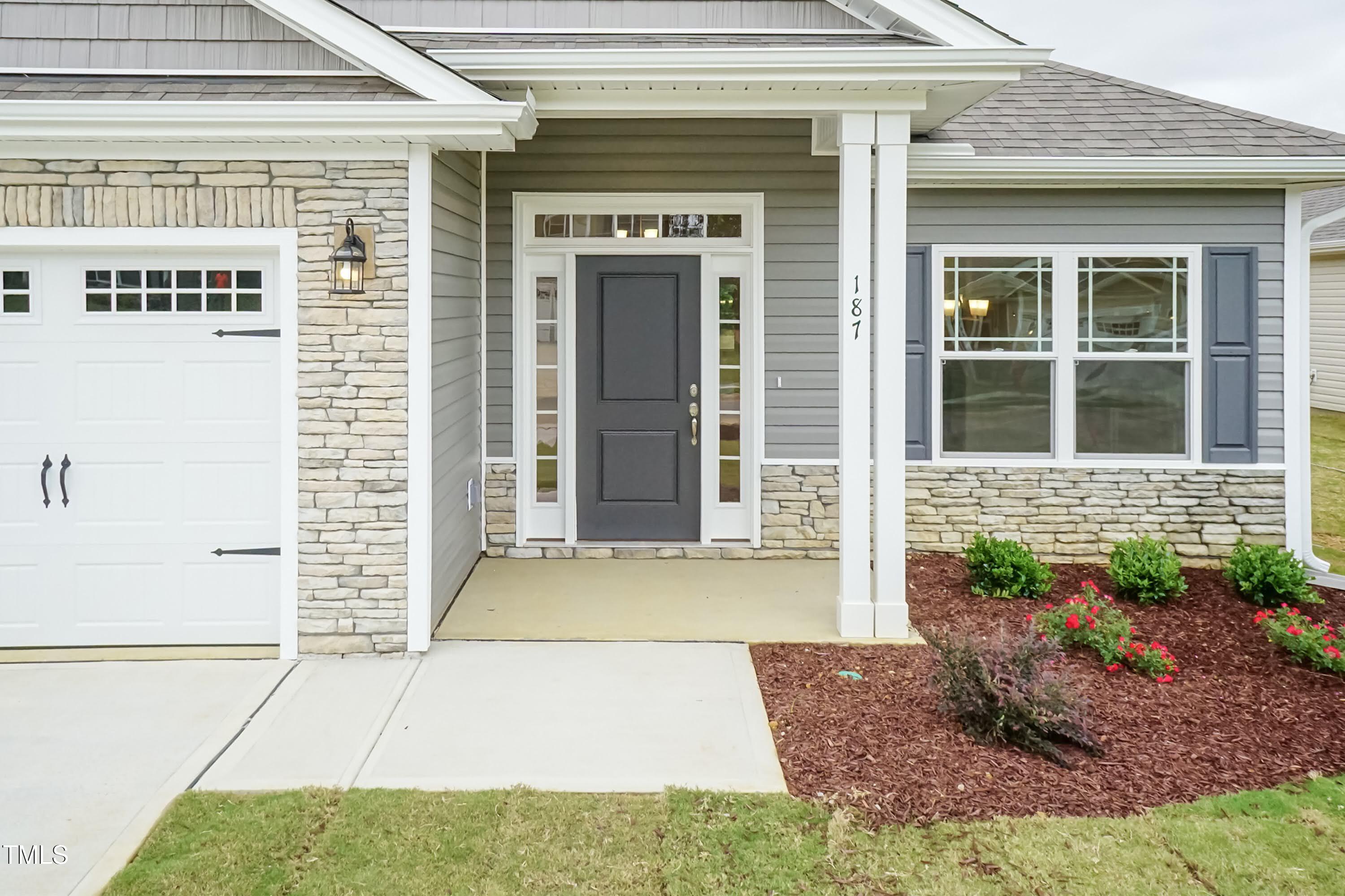 121 Northwood Drive Property Photo 4