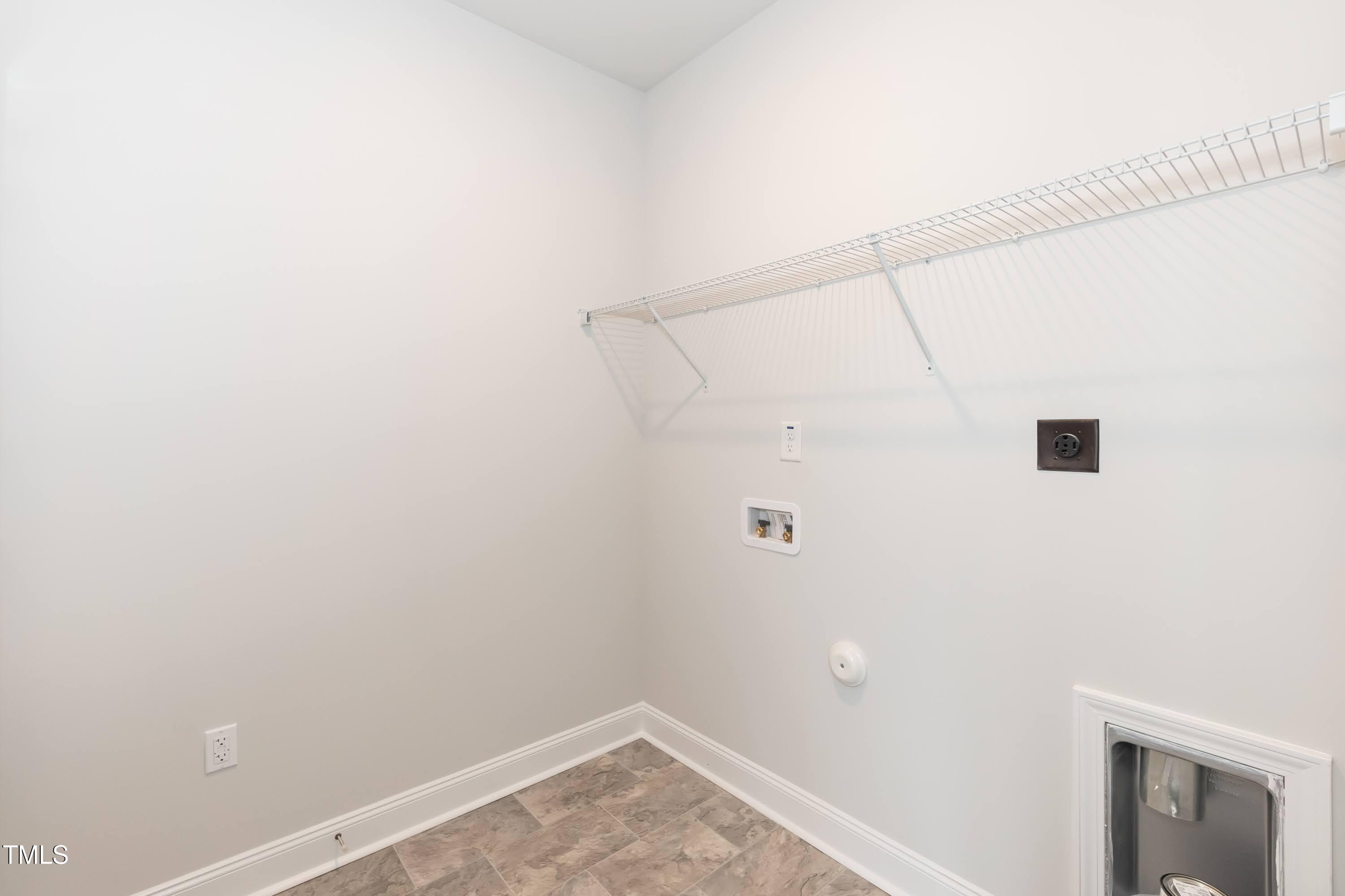 121 Northwood Drive Property Photo 28