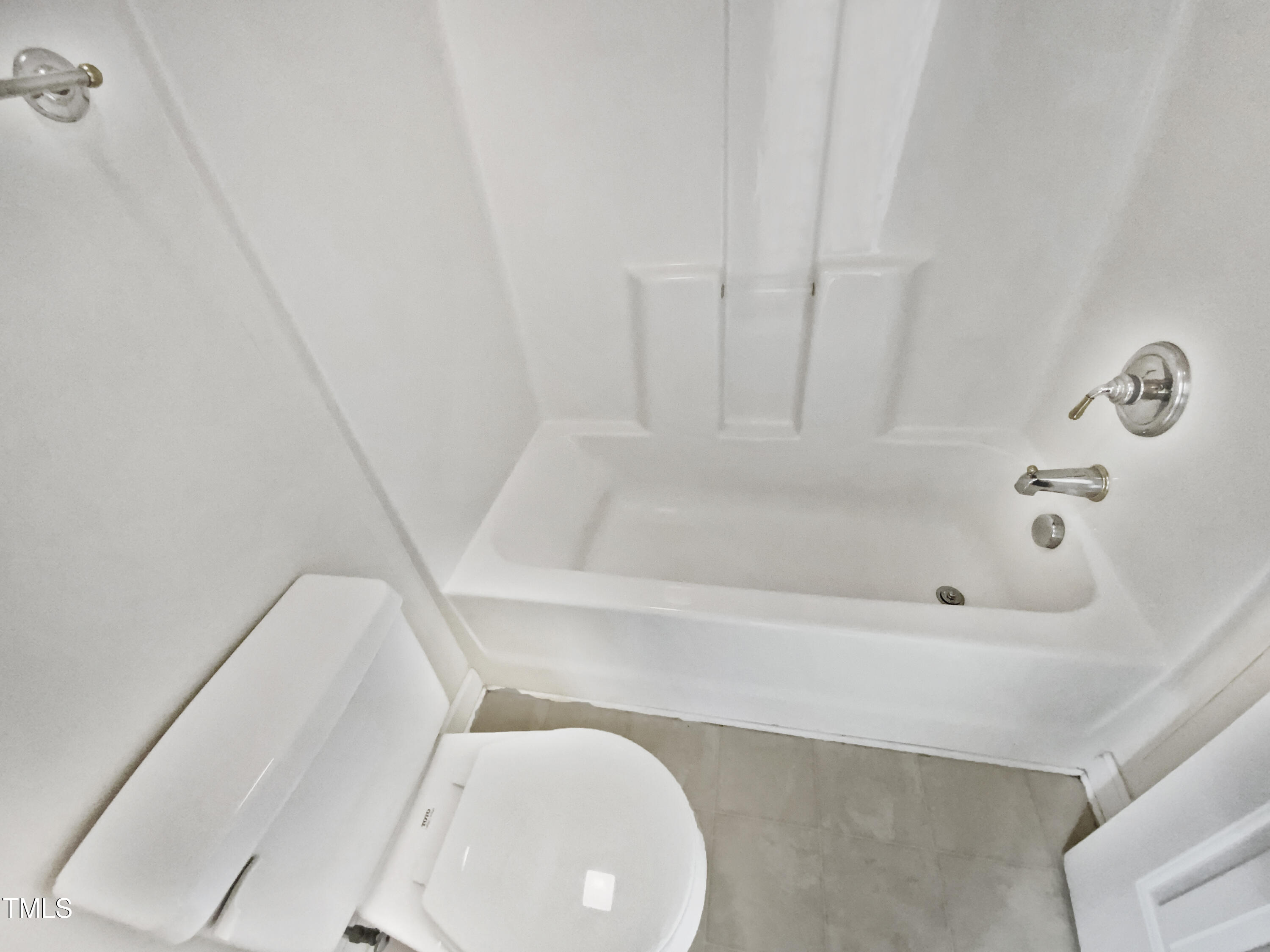 408 Froyle Court Property Photo 17