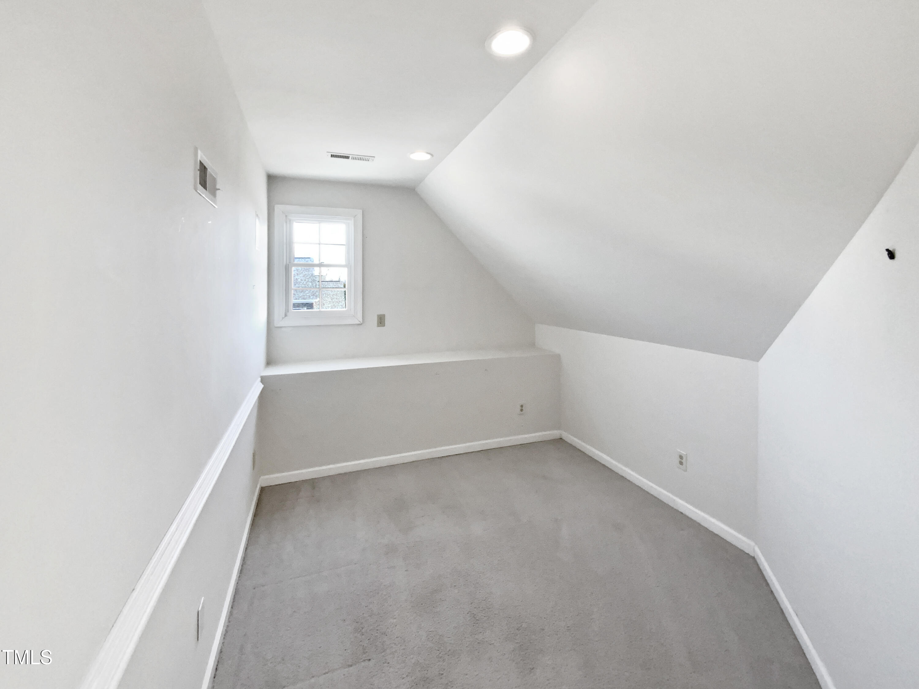 408 Froyle Court Property Photo 22