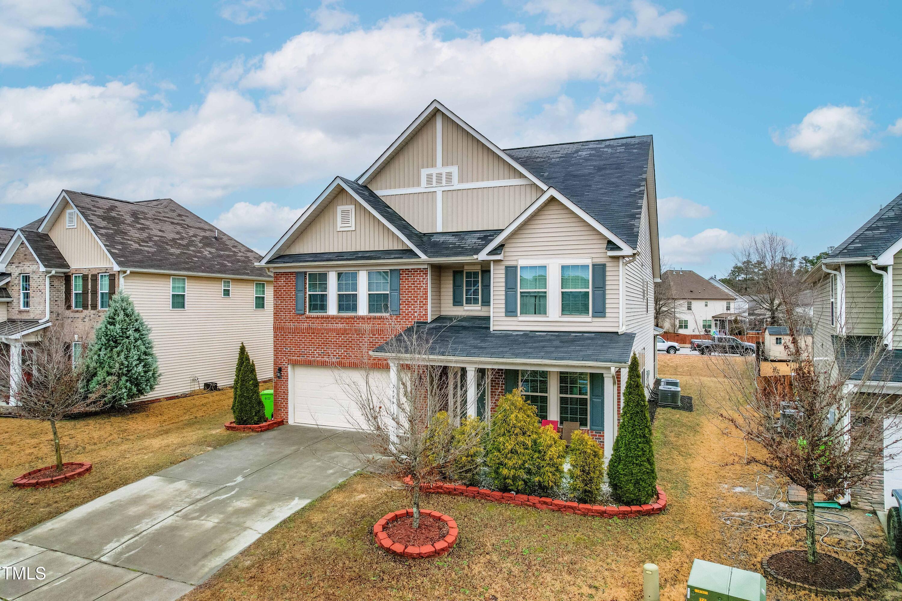 7584 Oakberry Drive Property Photo 1