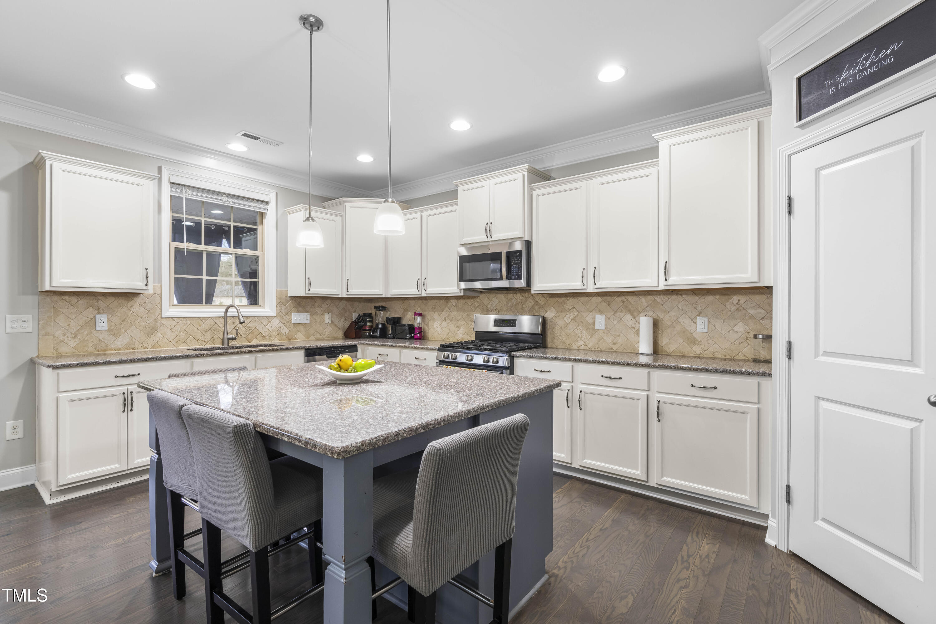 7584 Oakberry Drive Property Photo 17