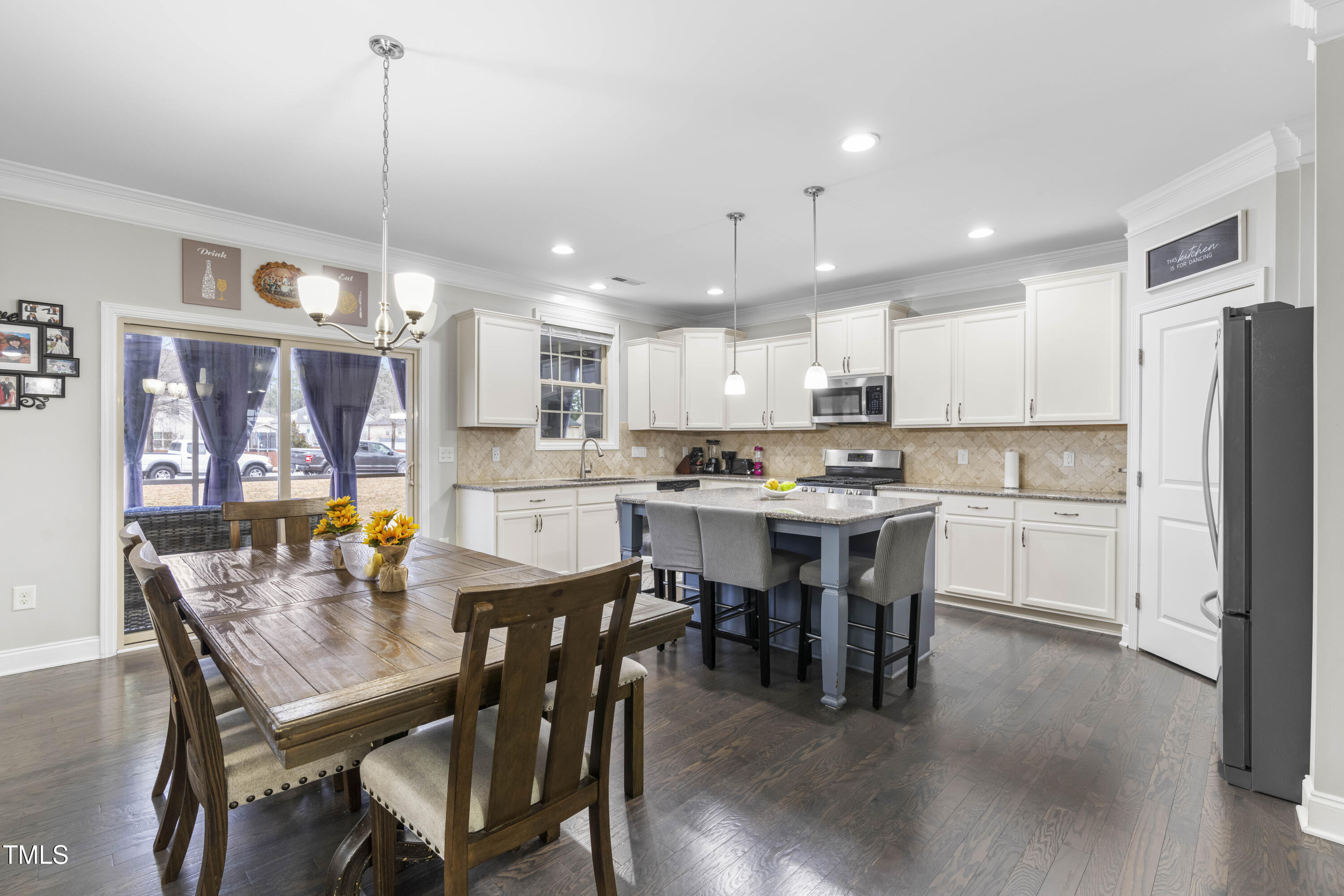 7584 Oakberry Drive Property Photo 18