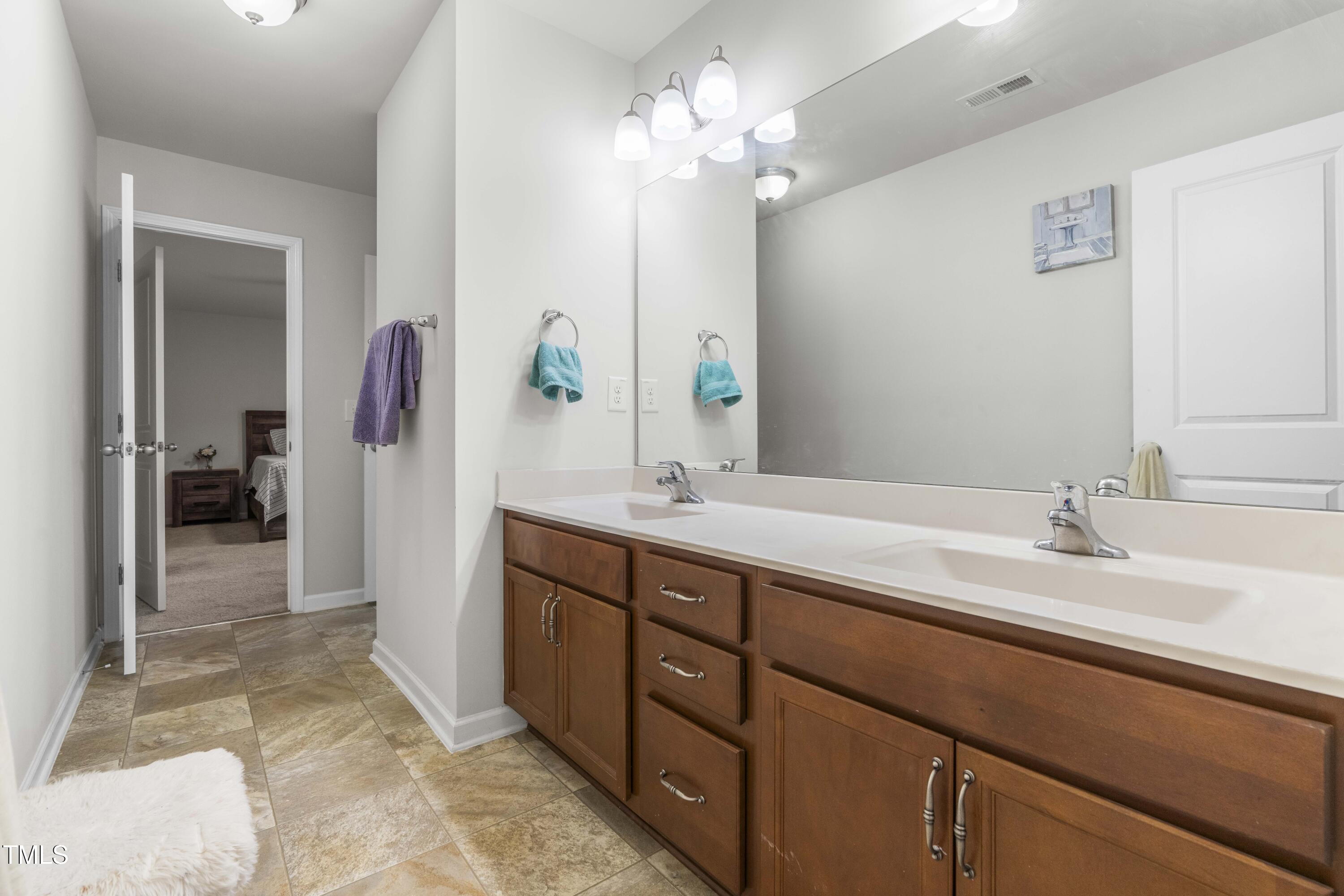 7584 Oakberry Drive Property Photo 36