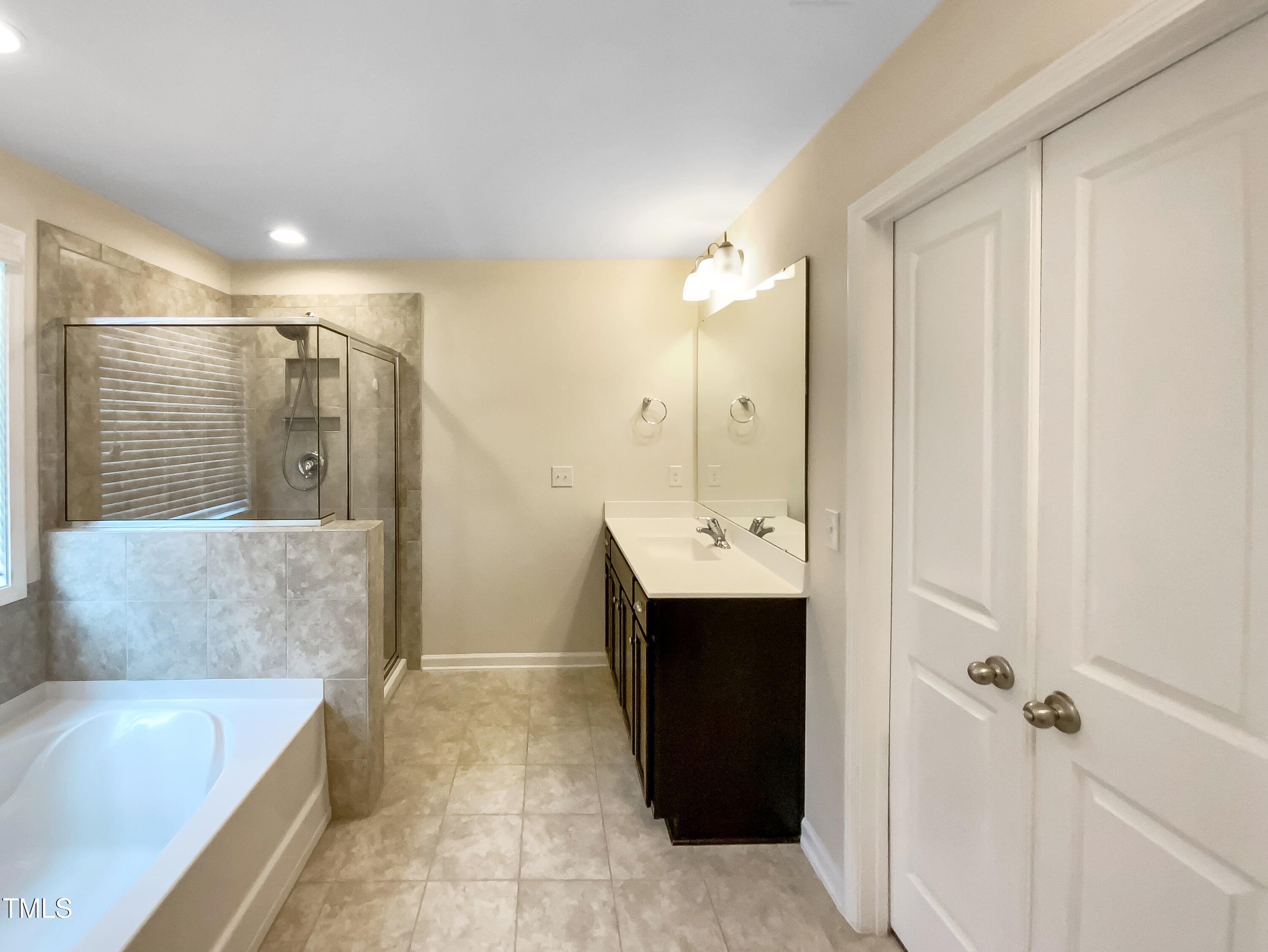 7434 Randshire Way Property Photo 7