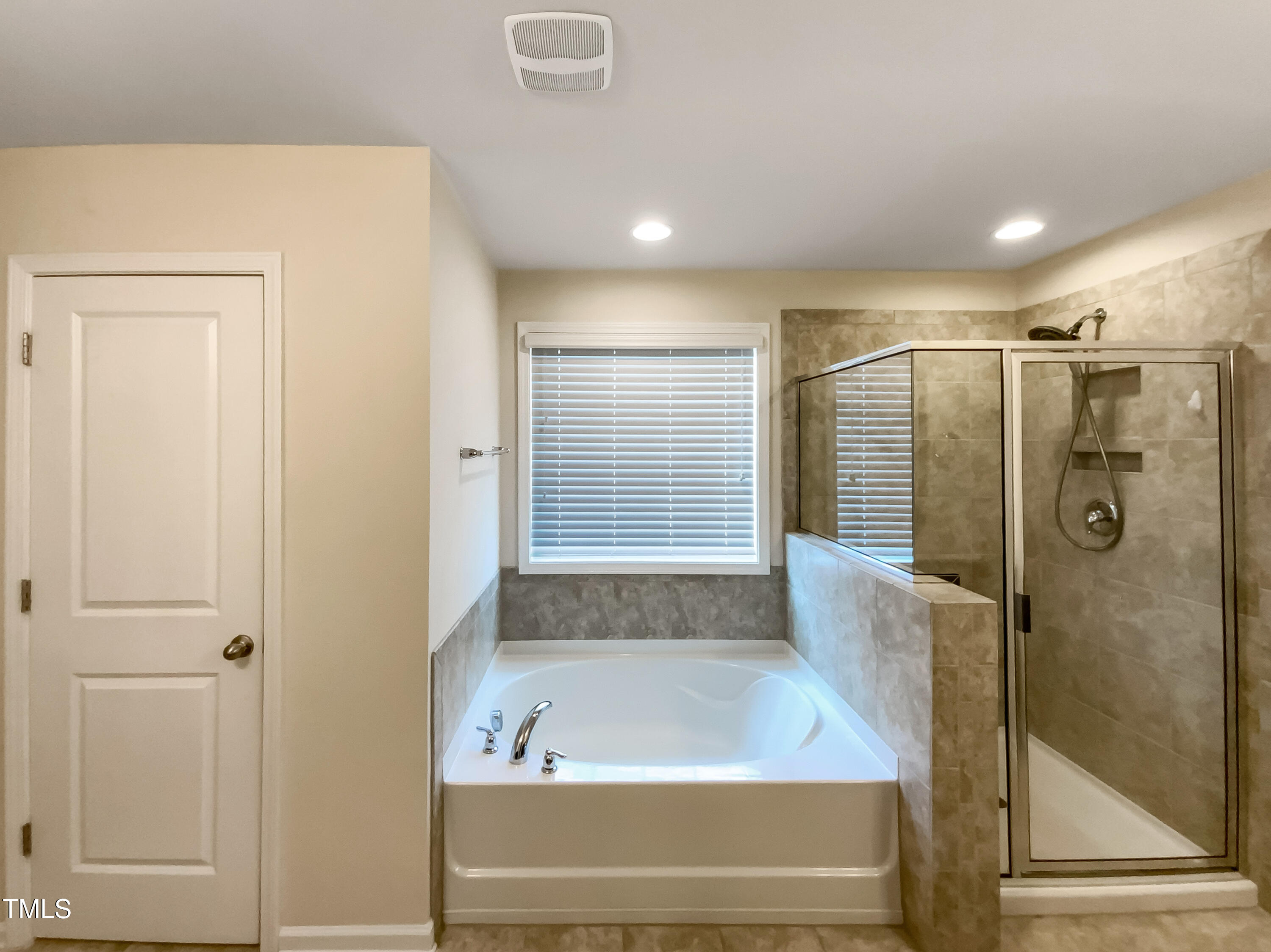 7434 Randshire Way Property Photo 10